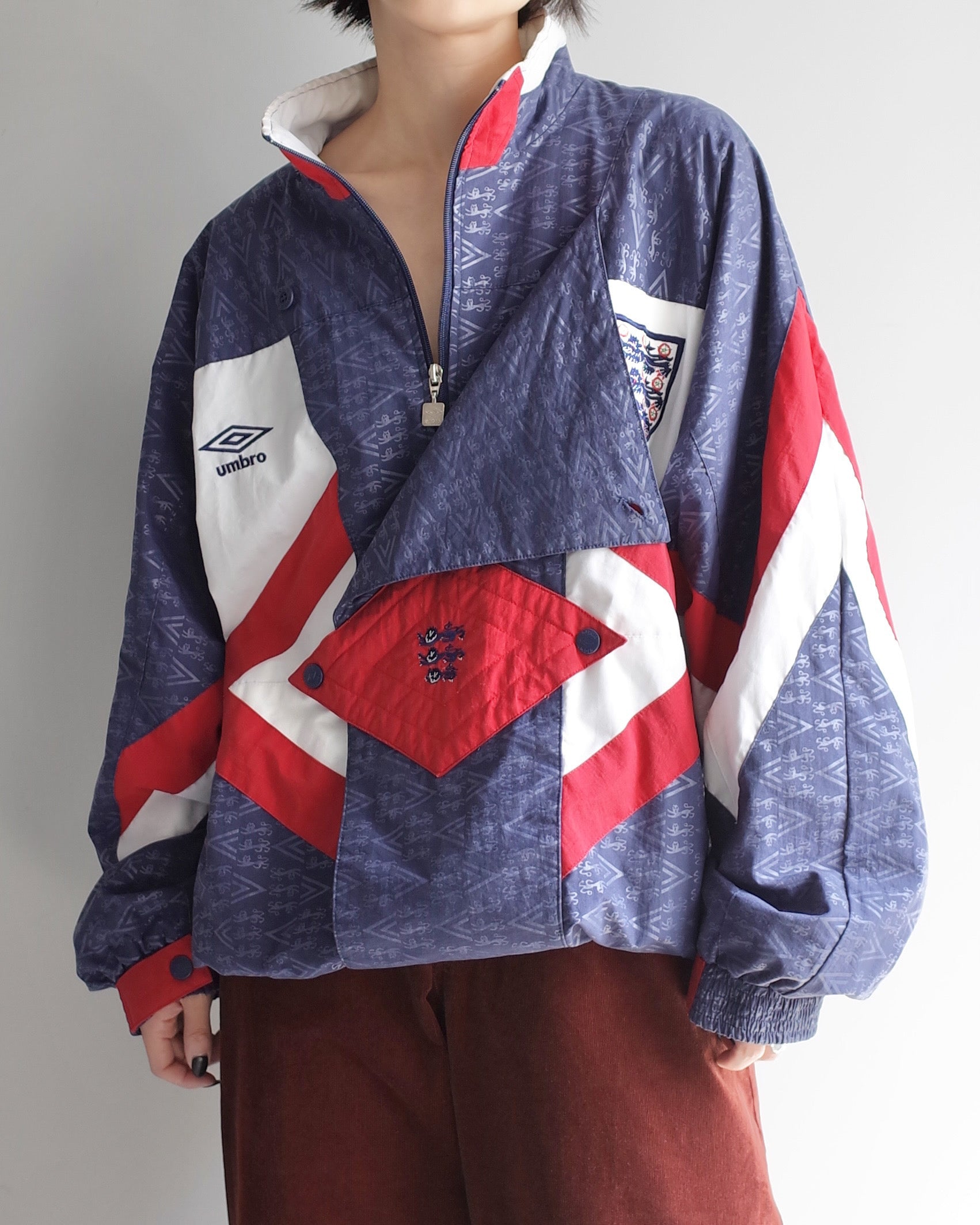 Used / unbro NYLON JACKET