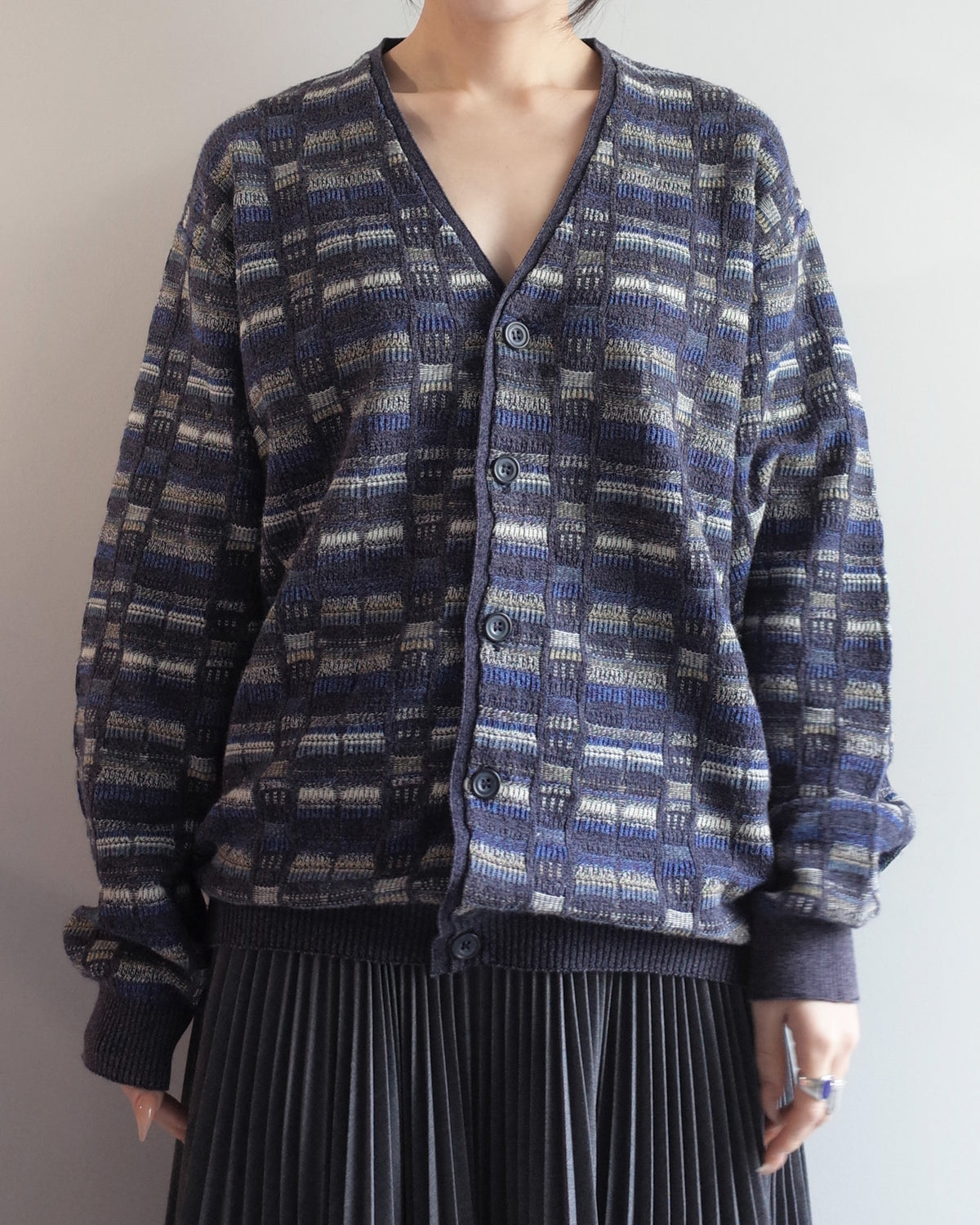 Used / VNECK CARDIGAN