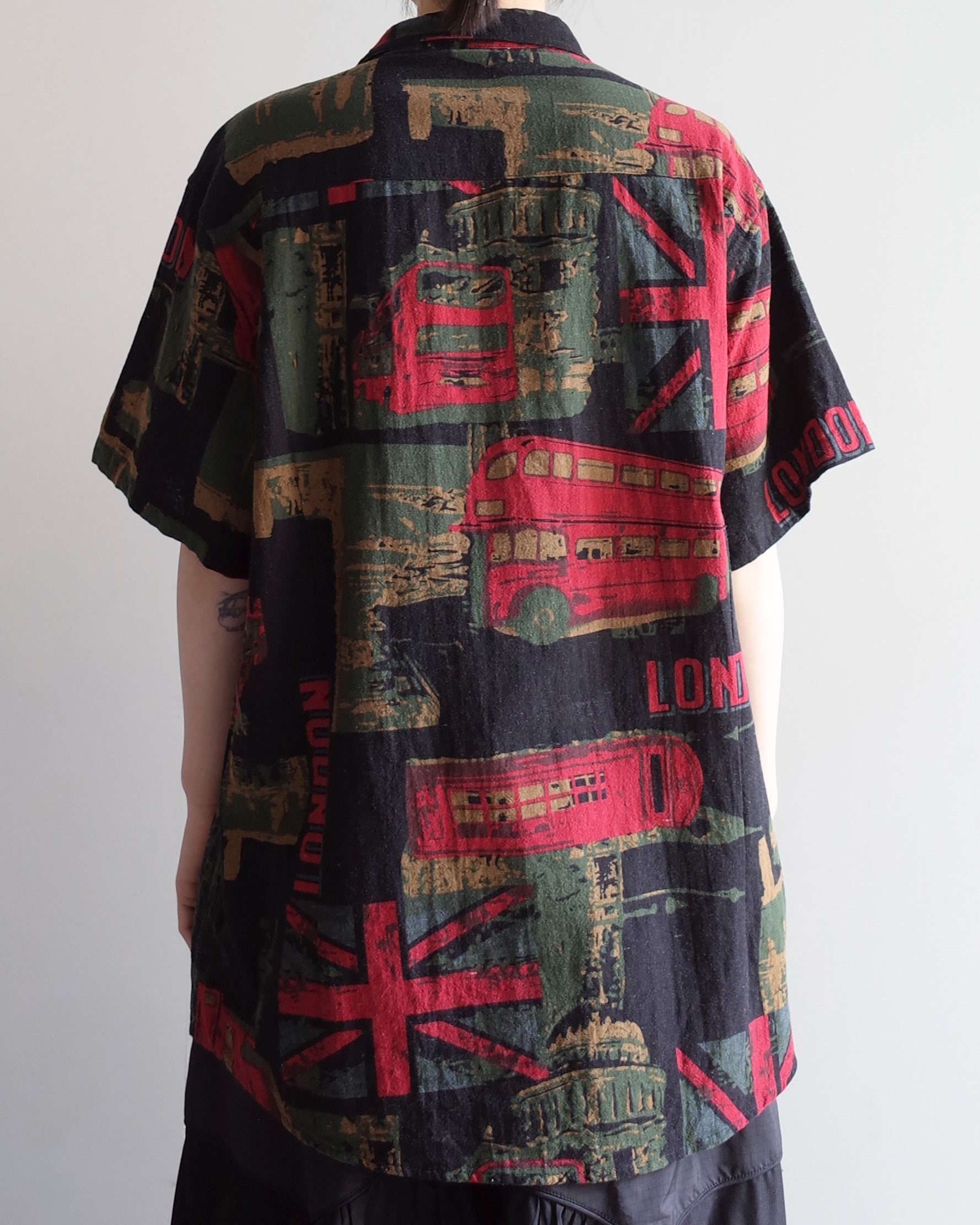 Used / HALF SLEEVE SHIRT