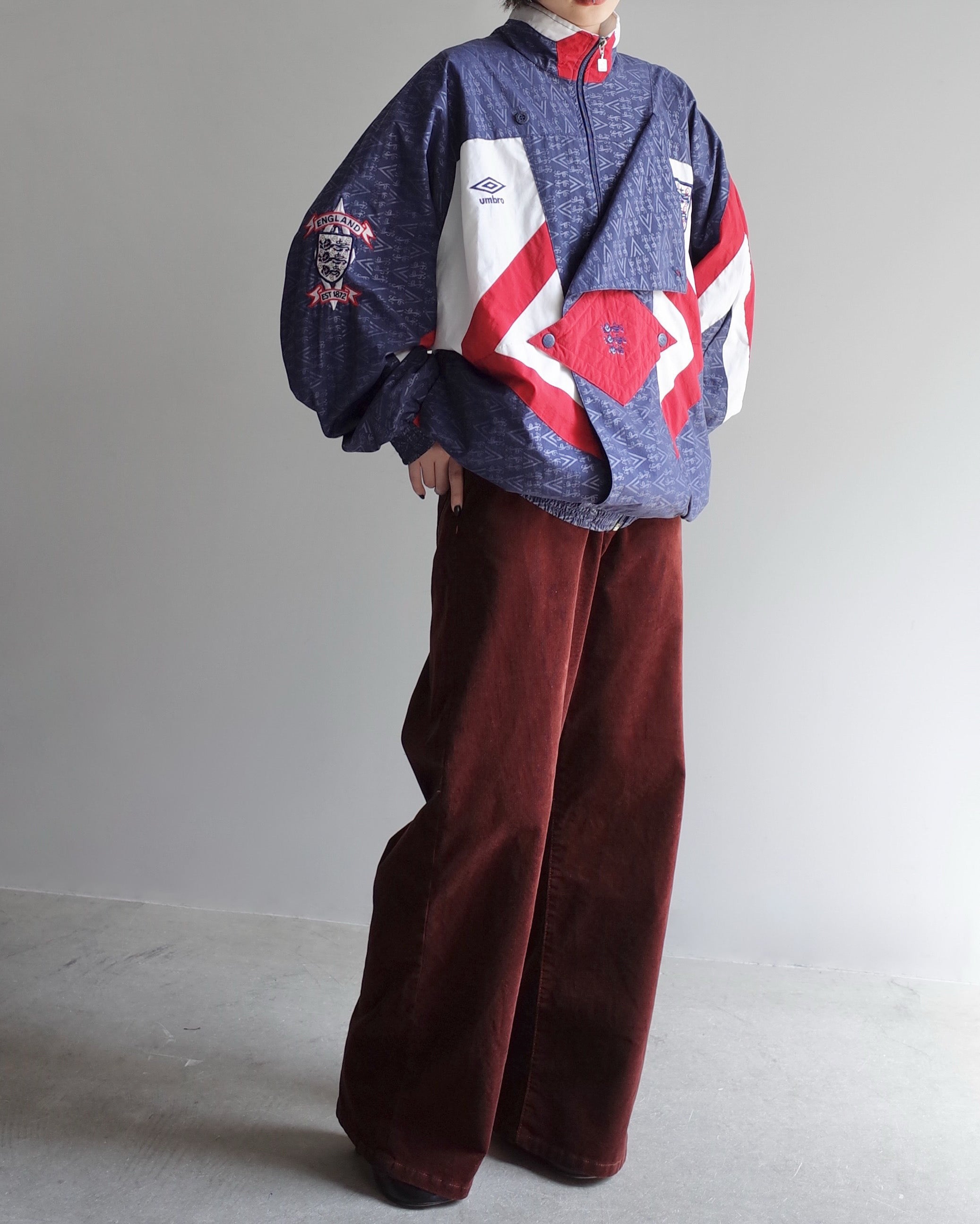 Used / unbro NYLON JACKET