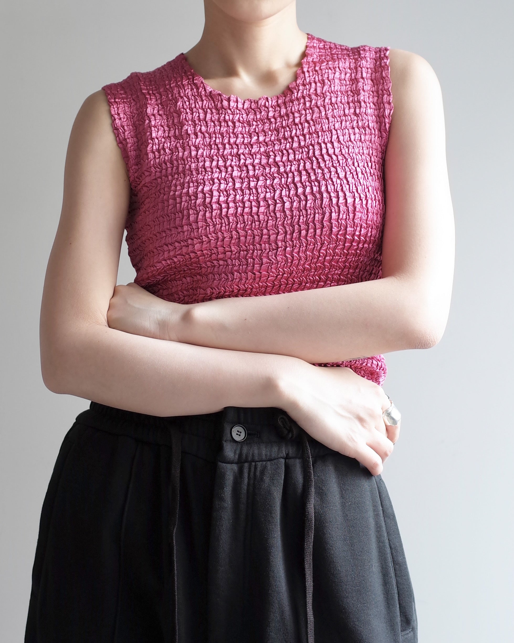 Used / PLEATS VEST