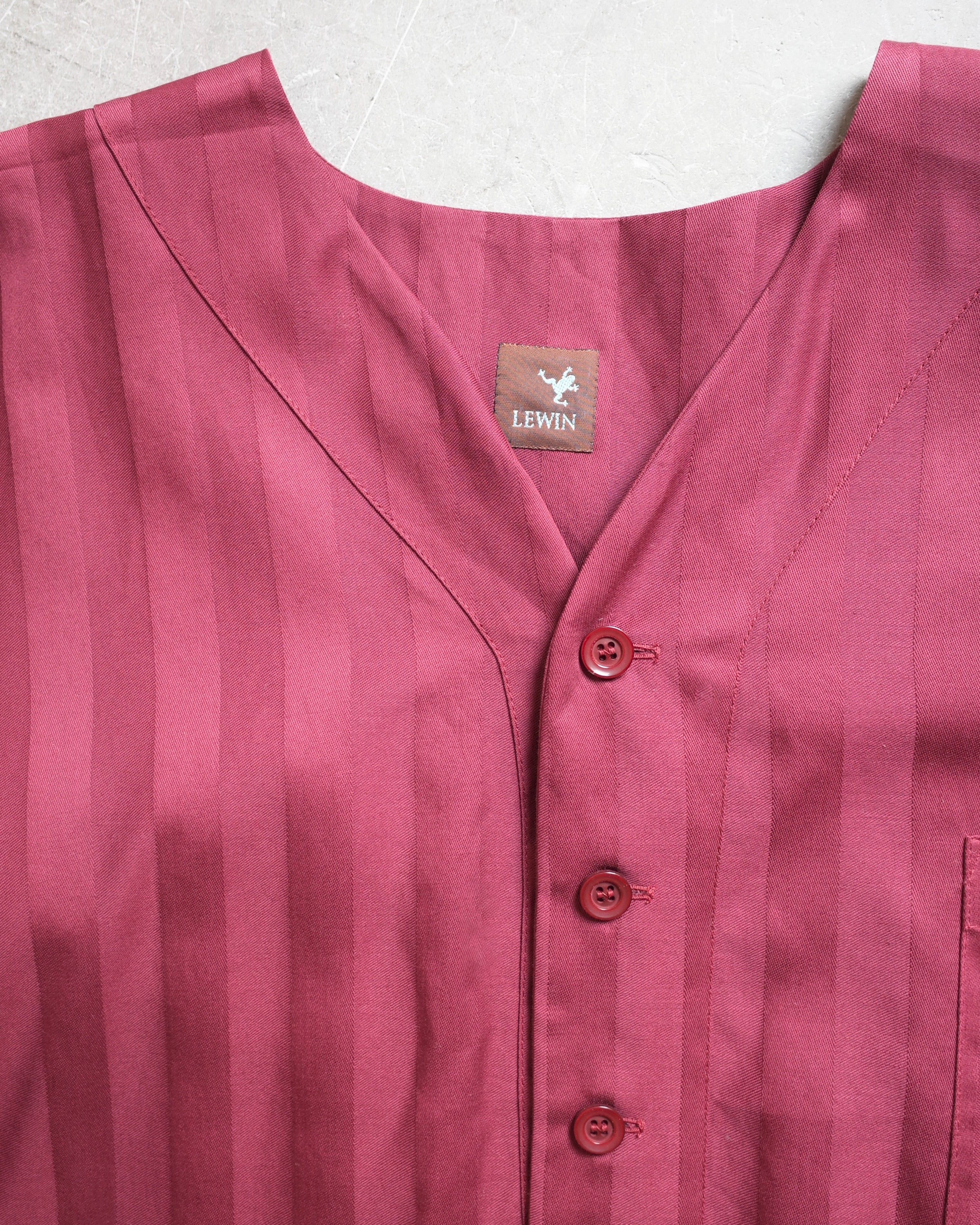 Used / NOCOLLAR ONE PIECE