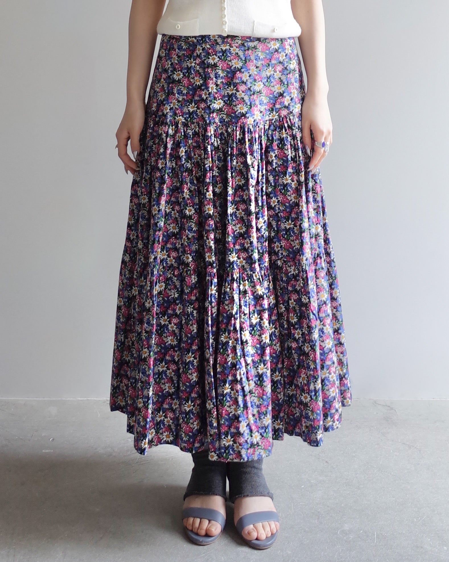 Used / LONG FLARE SKIRT