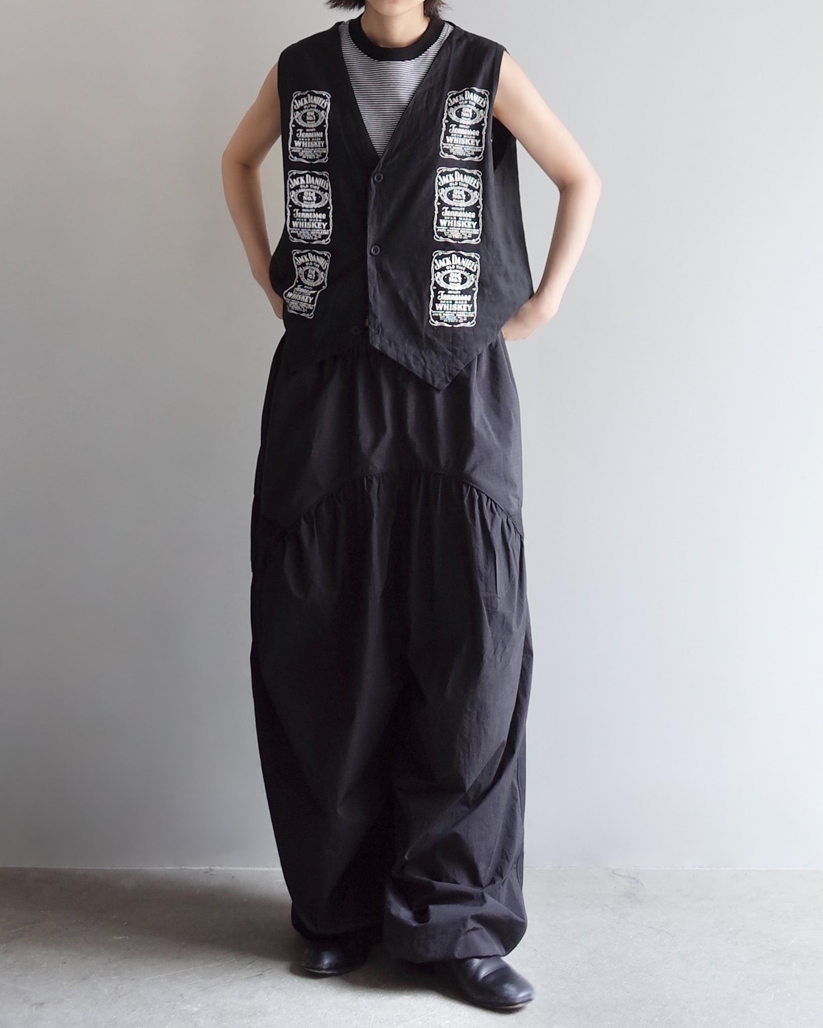 Used / V NECK VEST