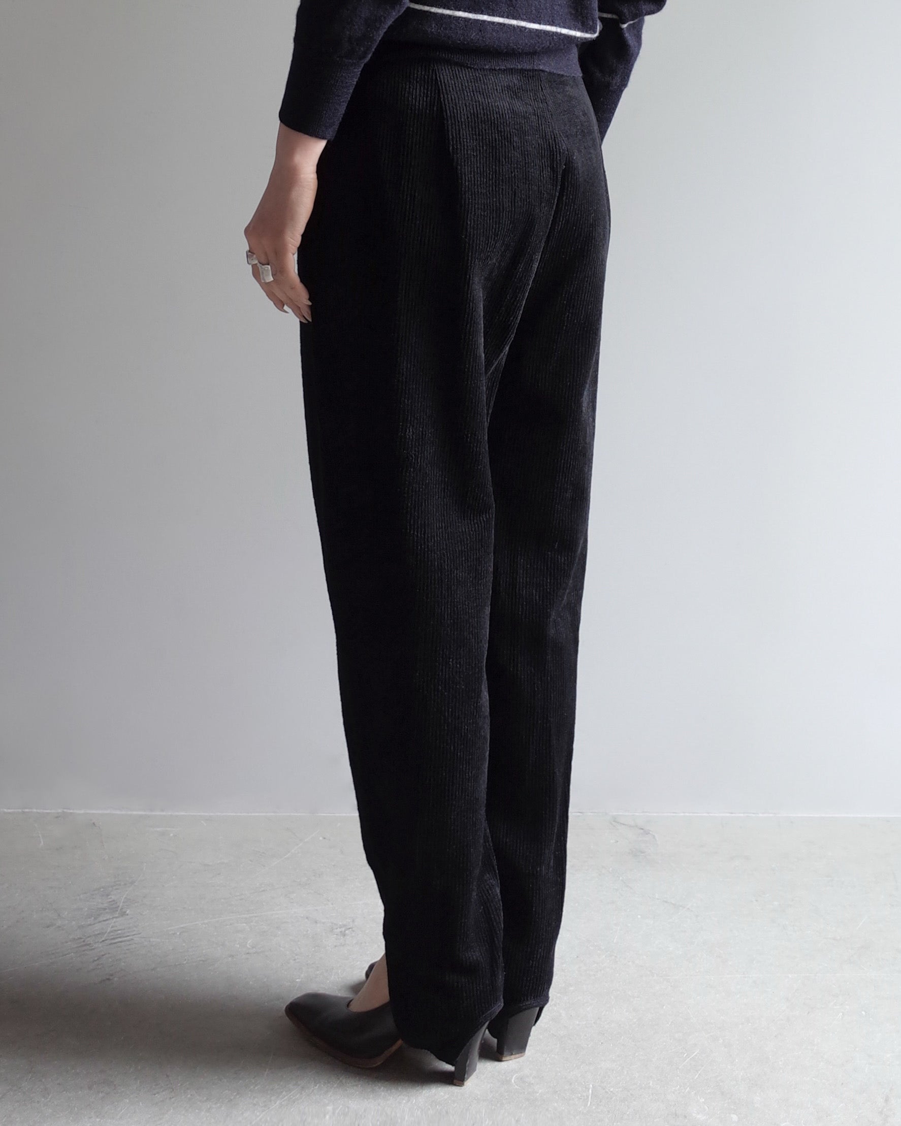 Used / CORDUROY STIRRUP PANTS