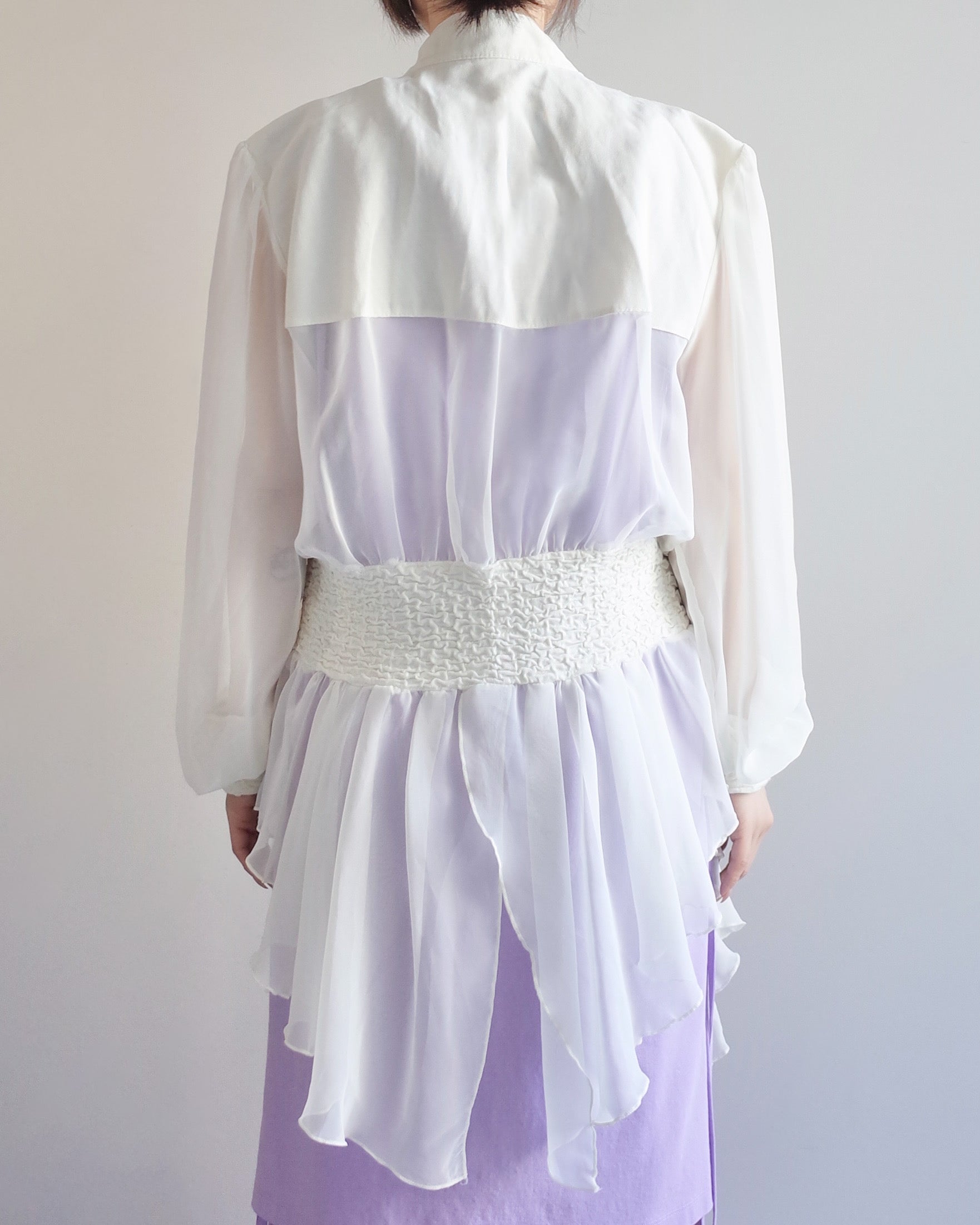 Used / LACE GOWN