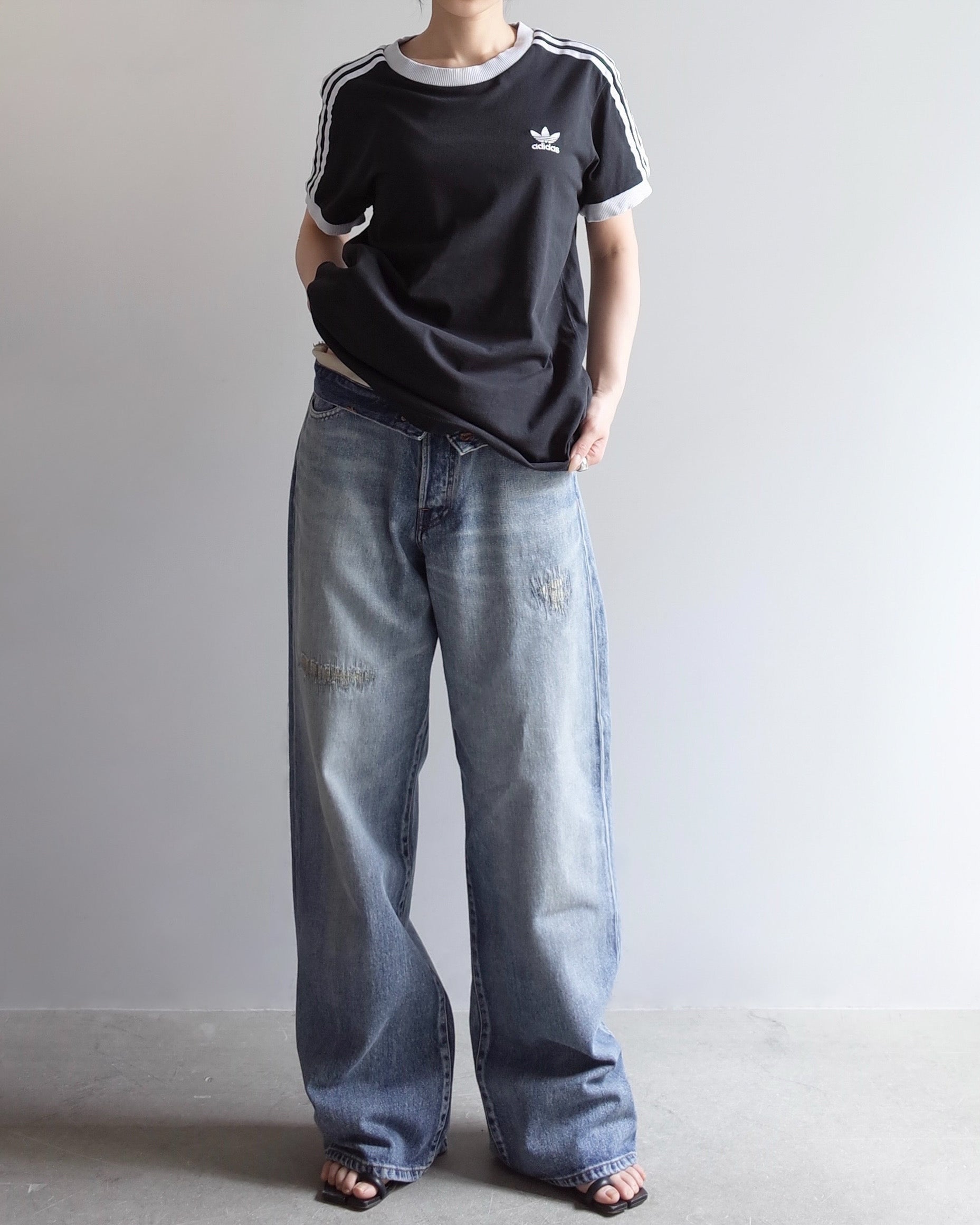 Used / adidas T-SHIRT