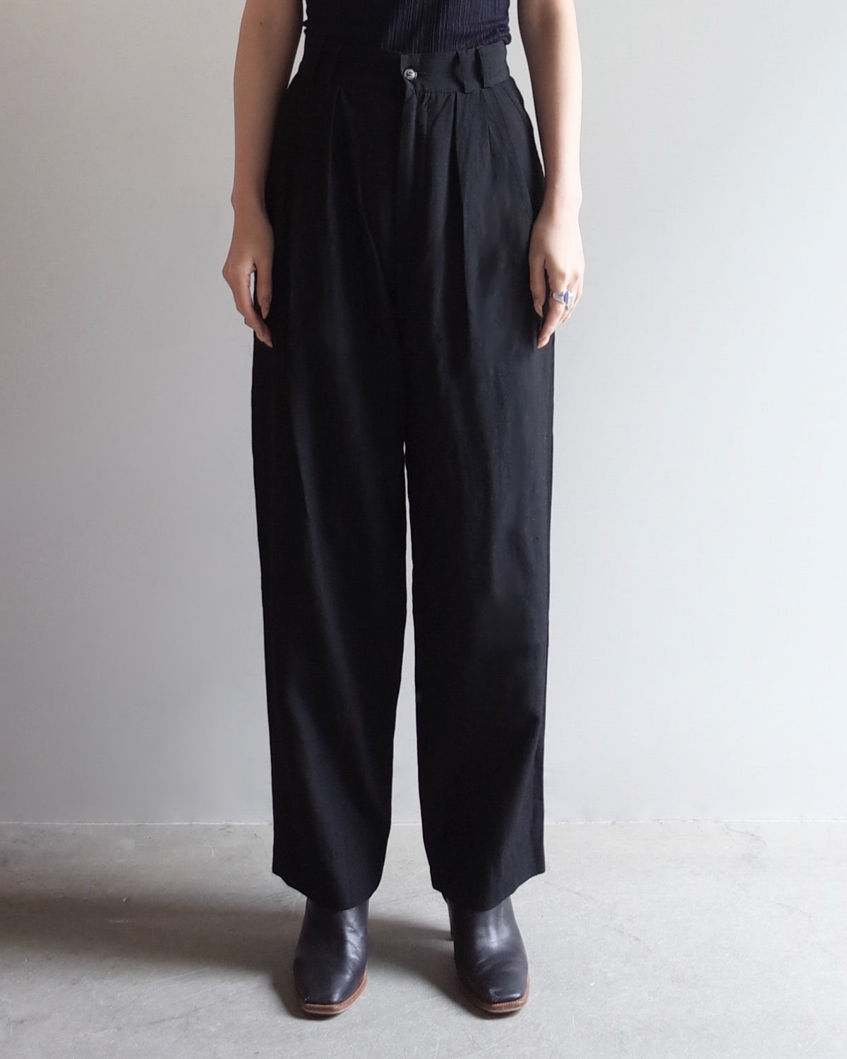 Used / WOOL TAPERED PANTS
