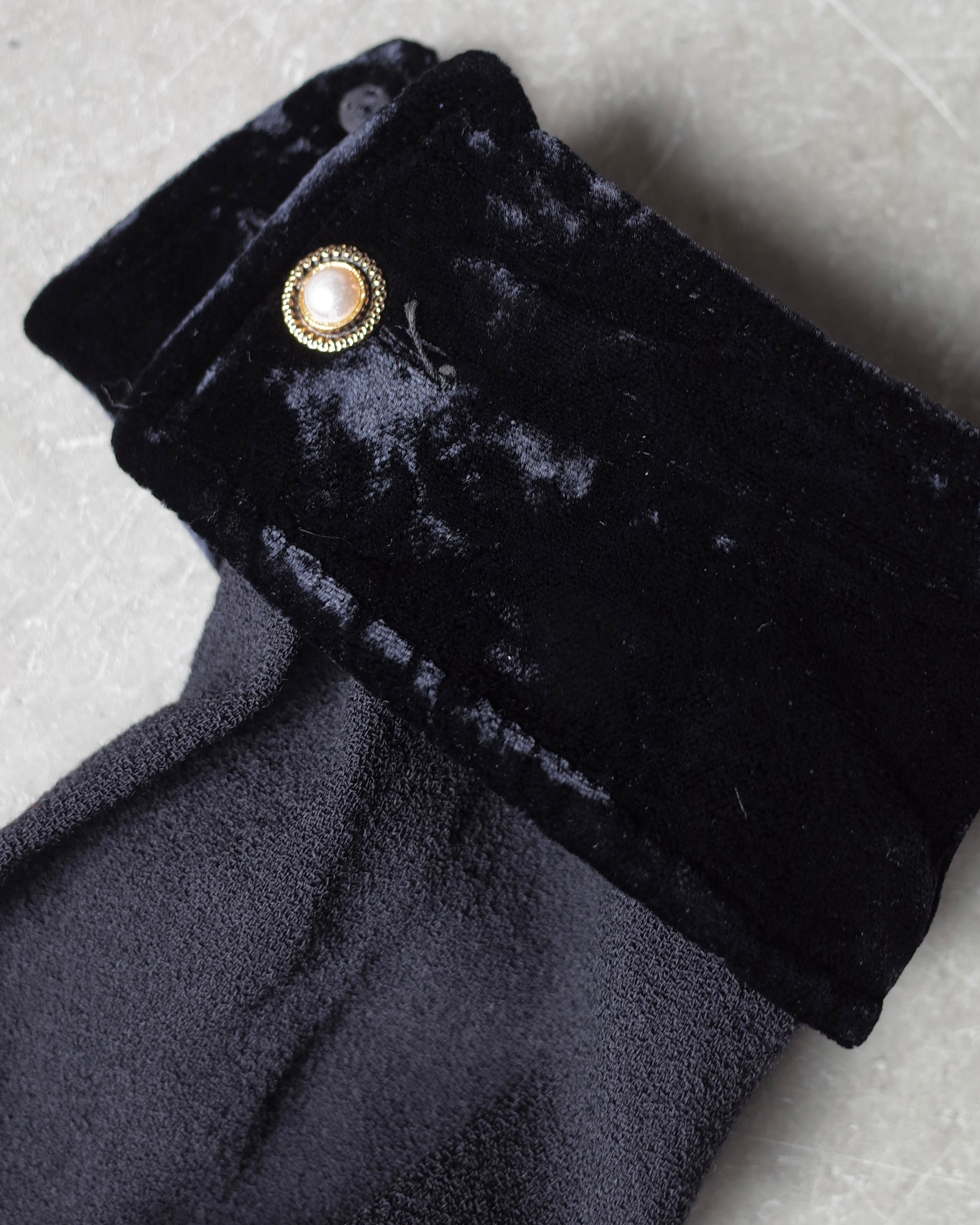 Used / VELOUR COLLAR ONEPIECE