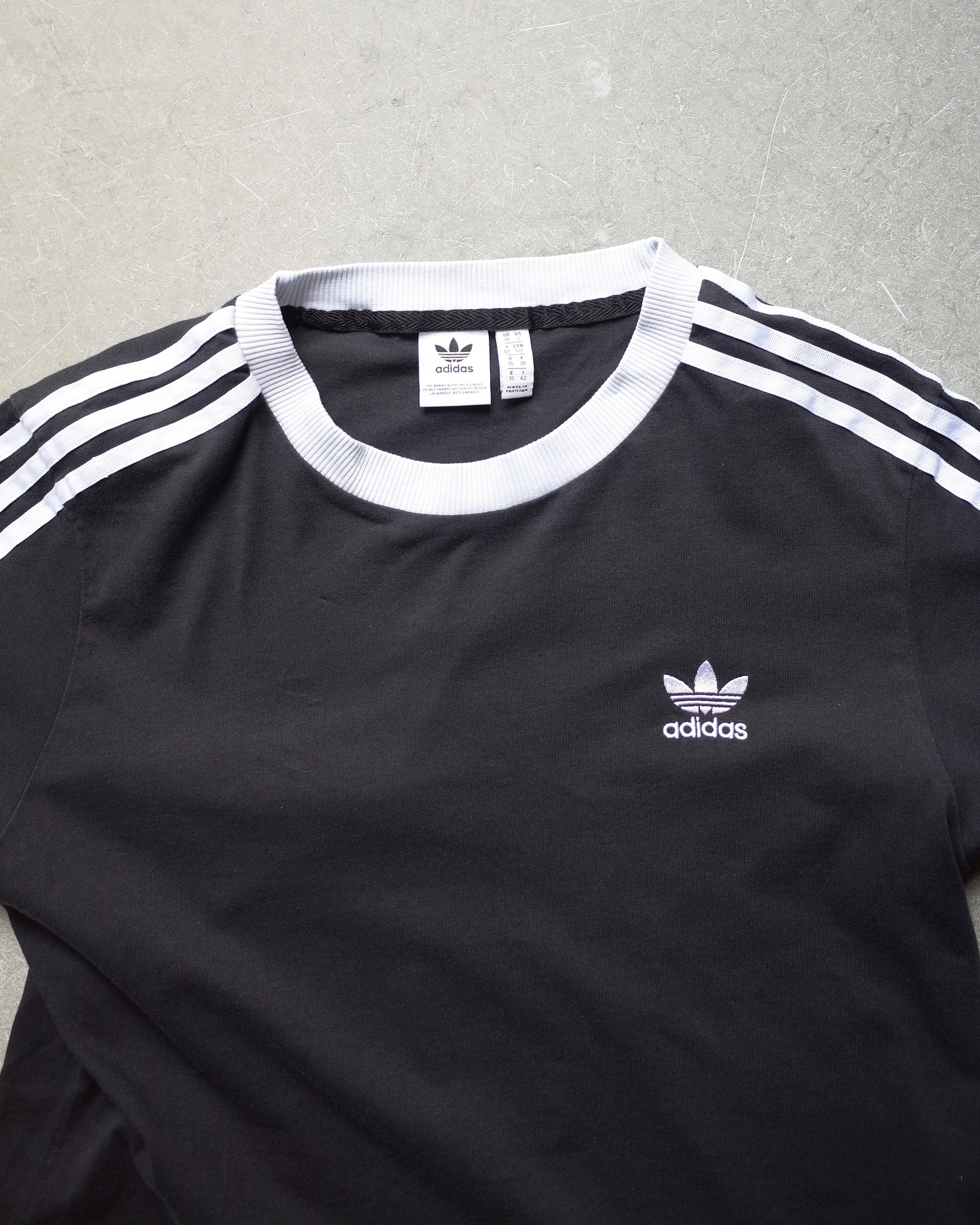 Used / adidas T-SHIRT
