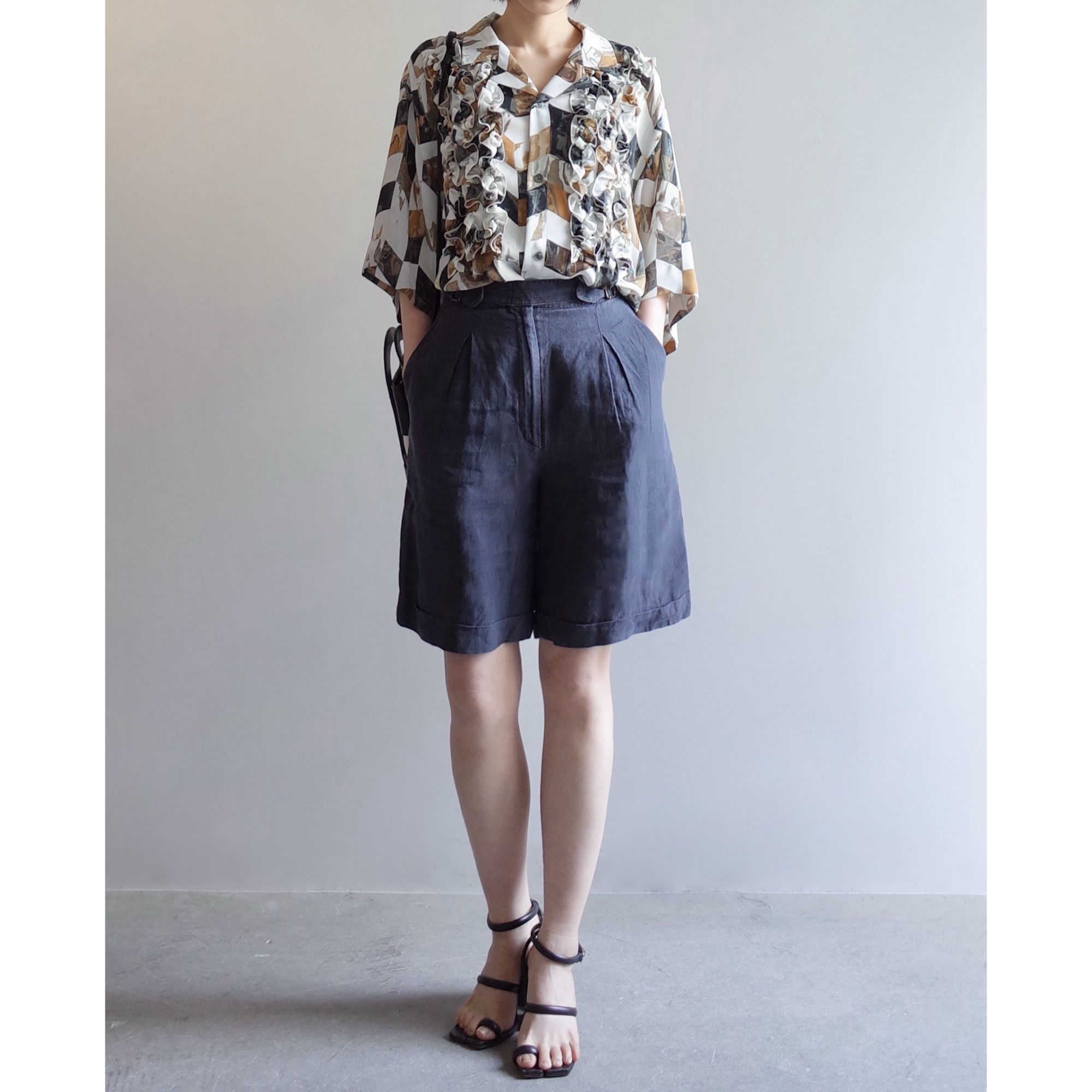 Used / ARMANI JEANS LINEN GURKHA SHORTS