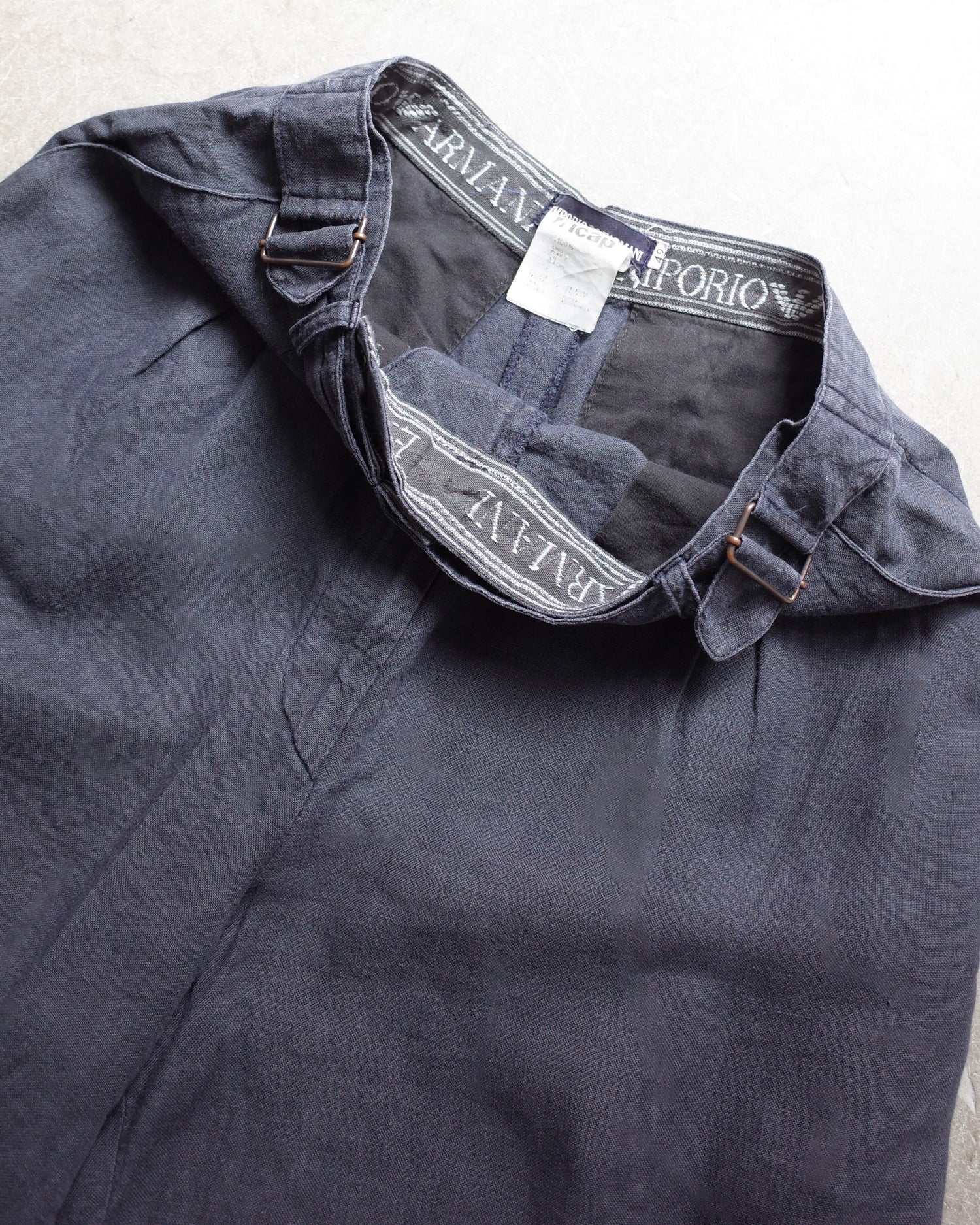Used  / ARMANI JEANS LINEN GURKHA SHORTS
