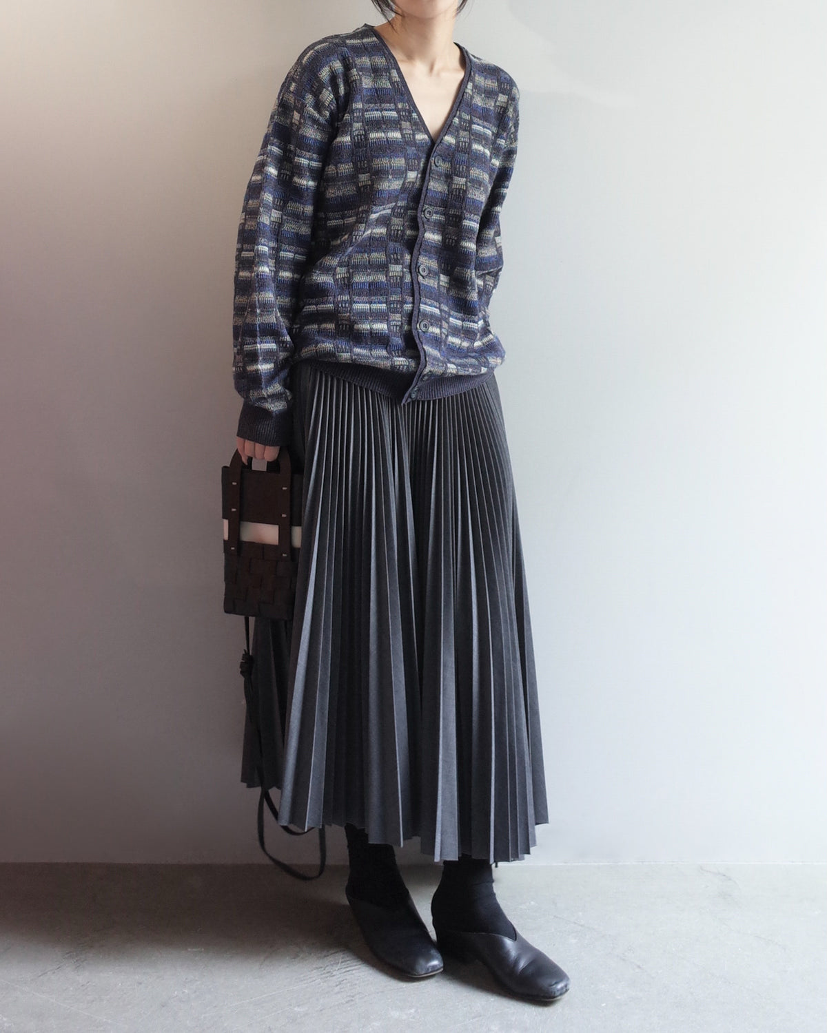 Used / VNECK CARDIGAN