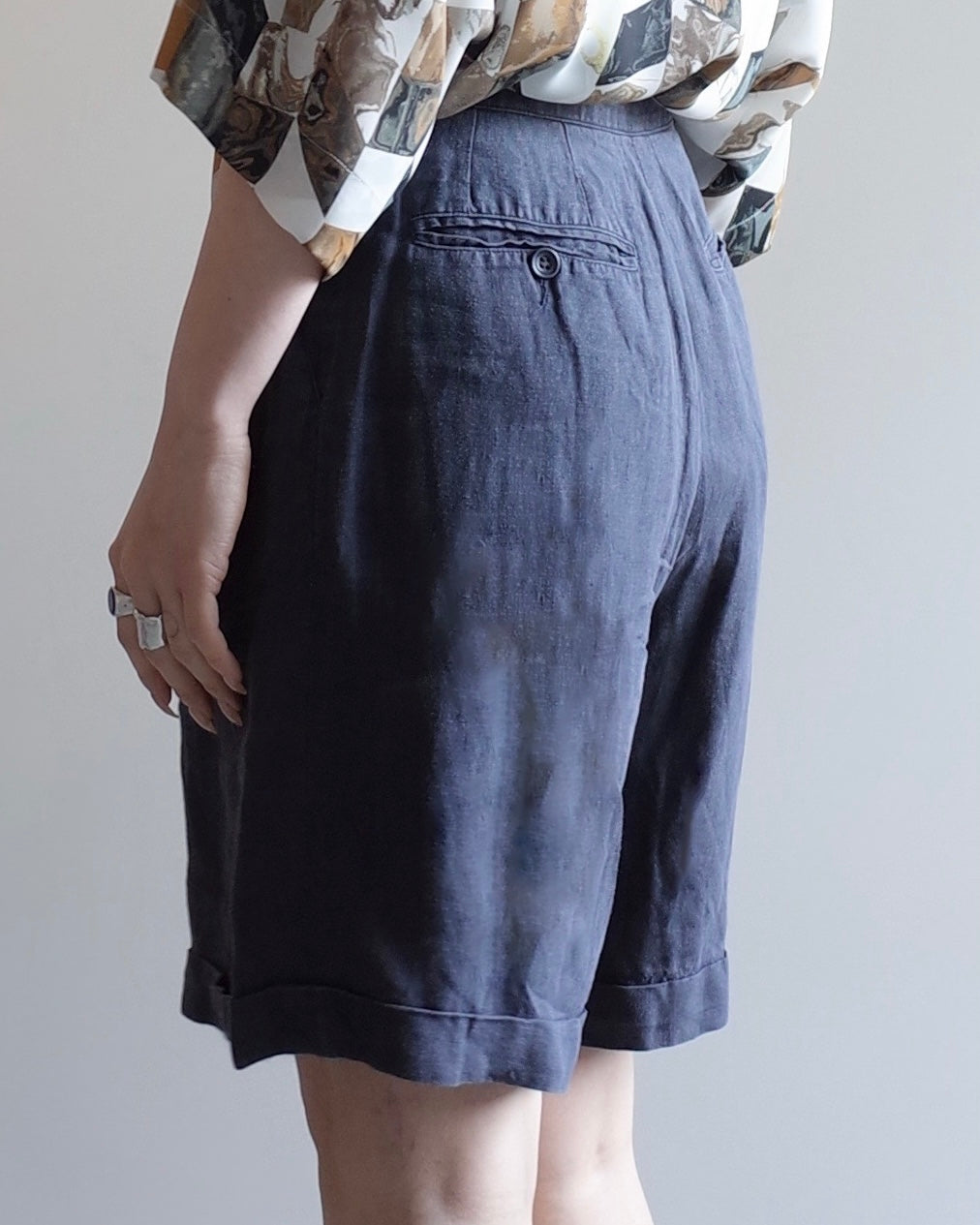 Used  / ARMANI JEANS LINEN GURKHA SHORTS