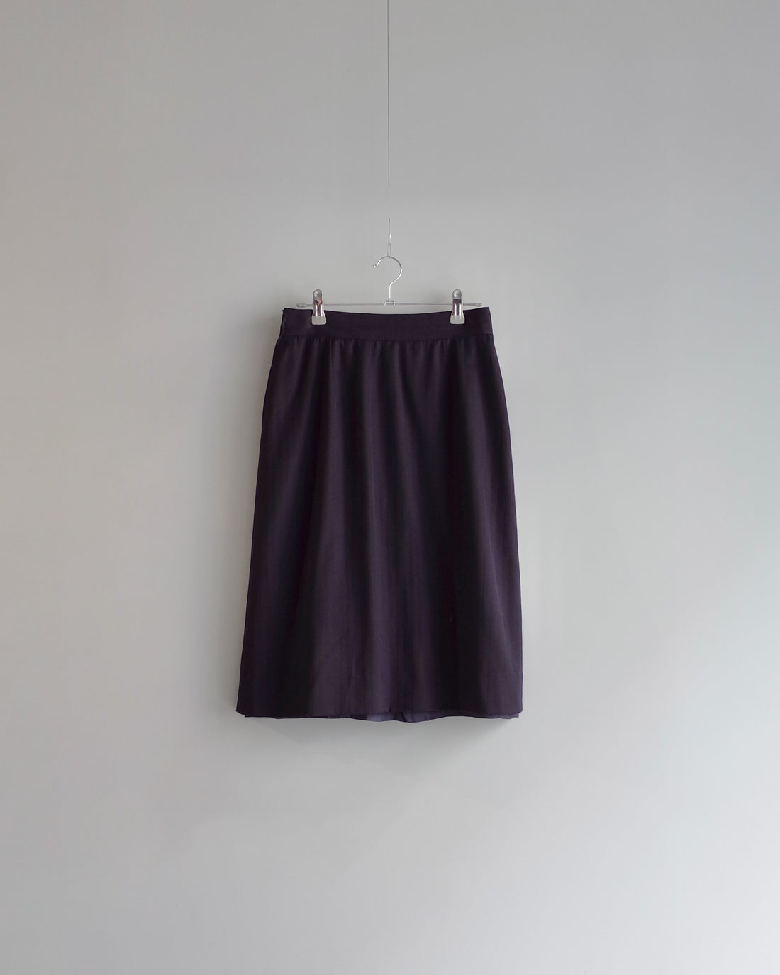 Used / BACK PLEATS MIDI SKIRT