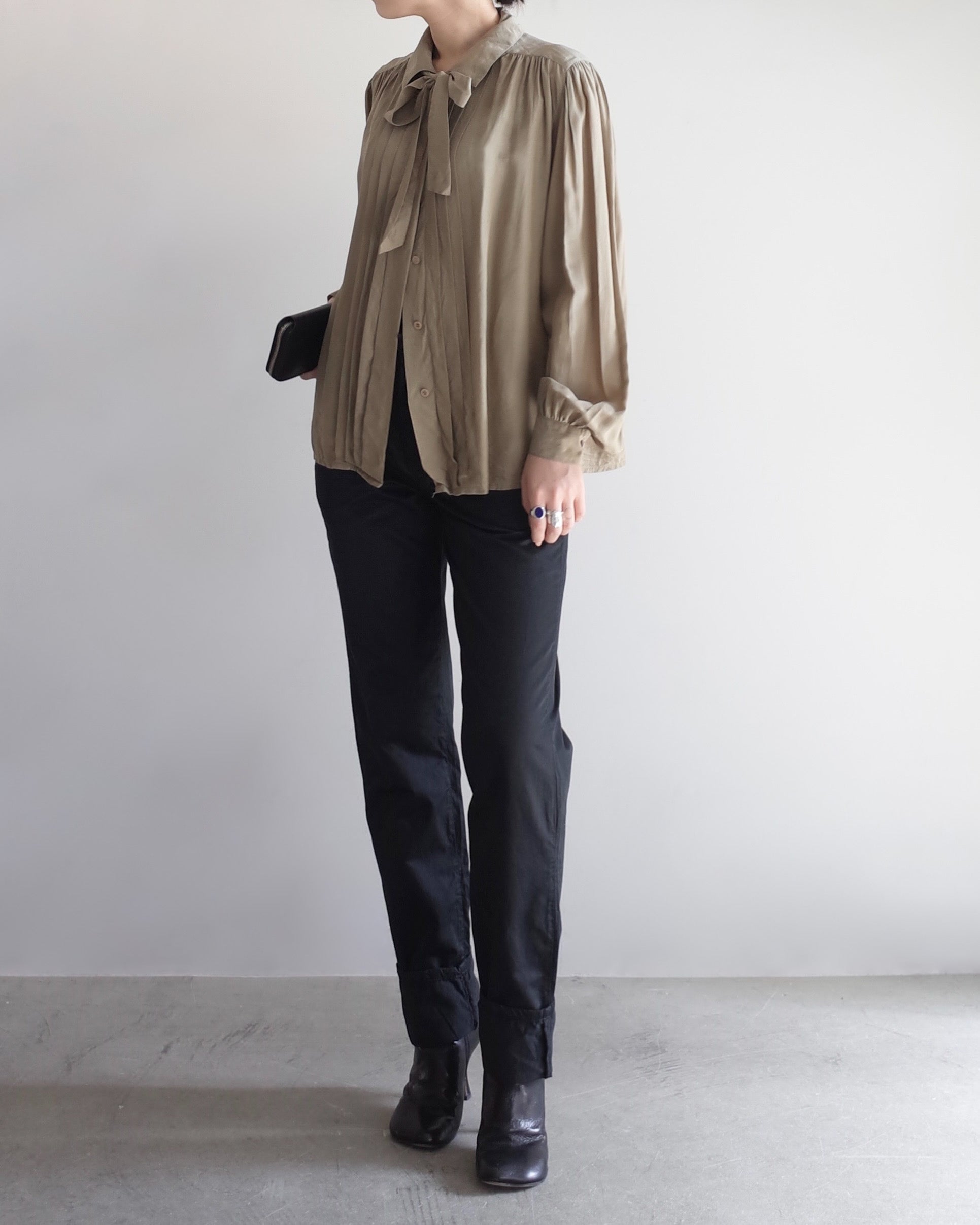 Used / BOW TIE SILK BLOUSE