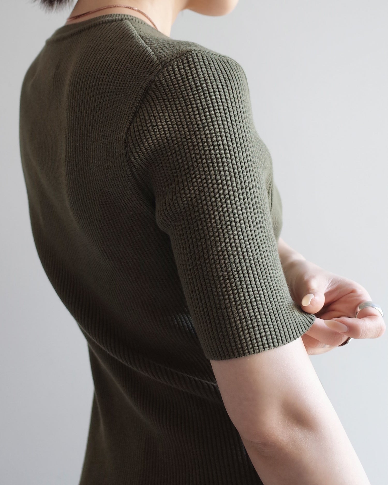 BASIC RIBBED SHORT SLEEVE PULLOVER