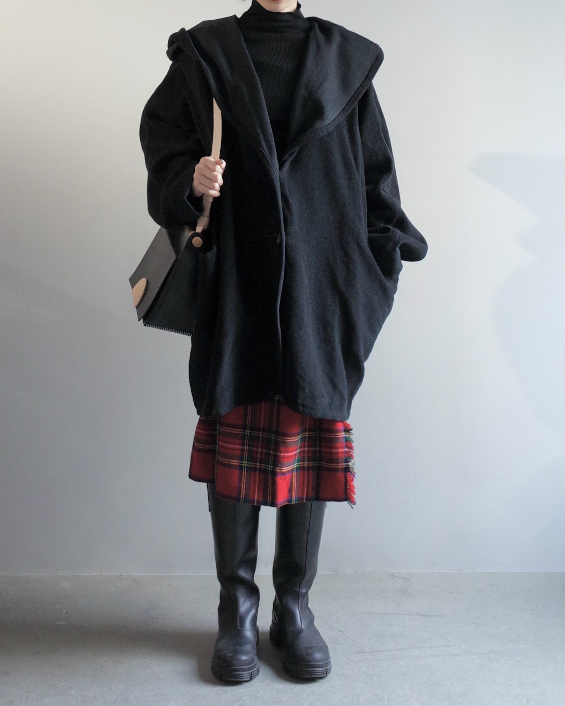 Used / HOODIED CAPE COAT
