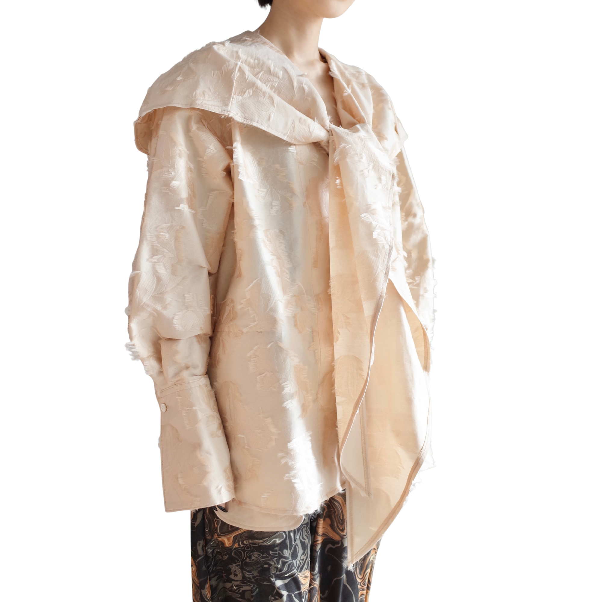 JACQUARD LEAF COLLAR BLOUSE