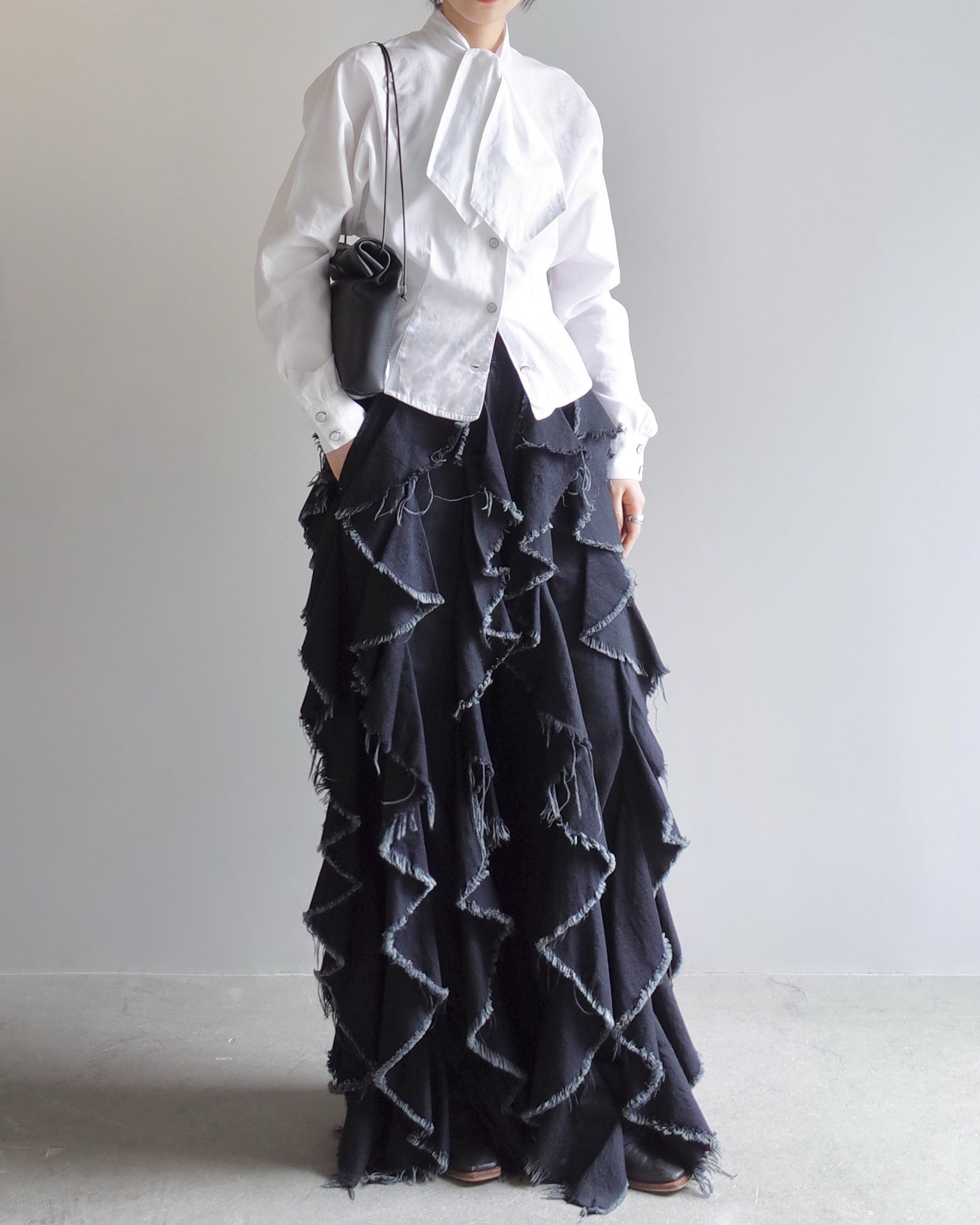 Used / Weekend Max Mara BOW TIE SHIRT