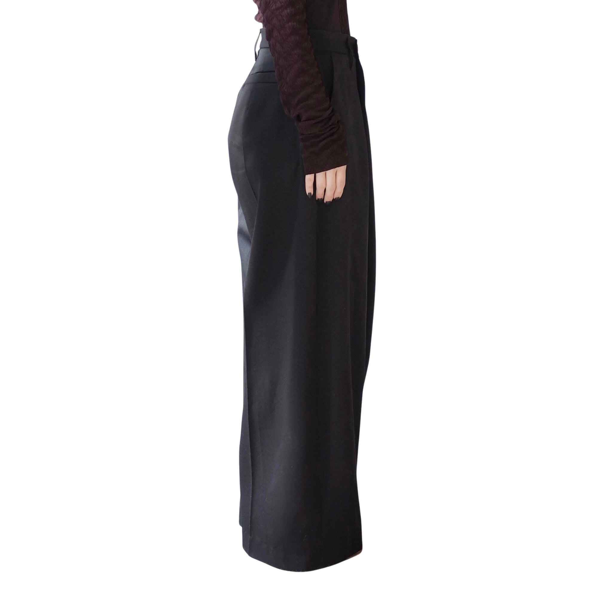 TWIST CURVE PANTS