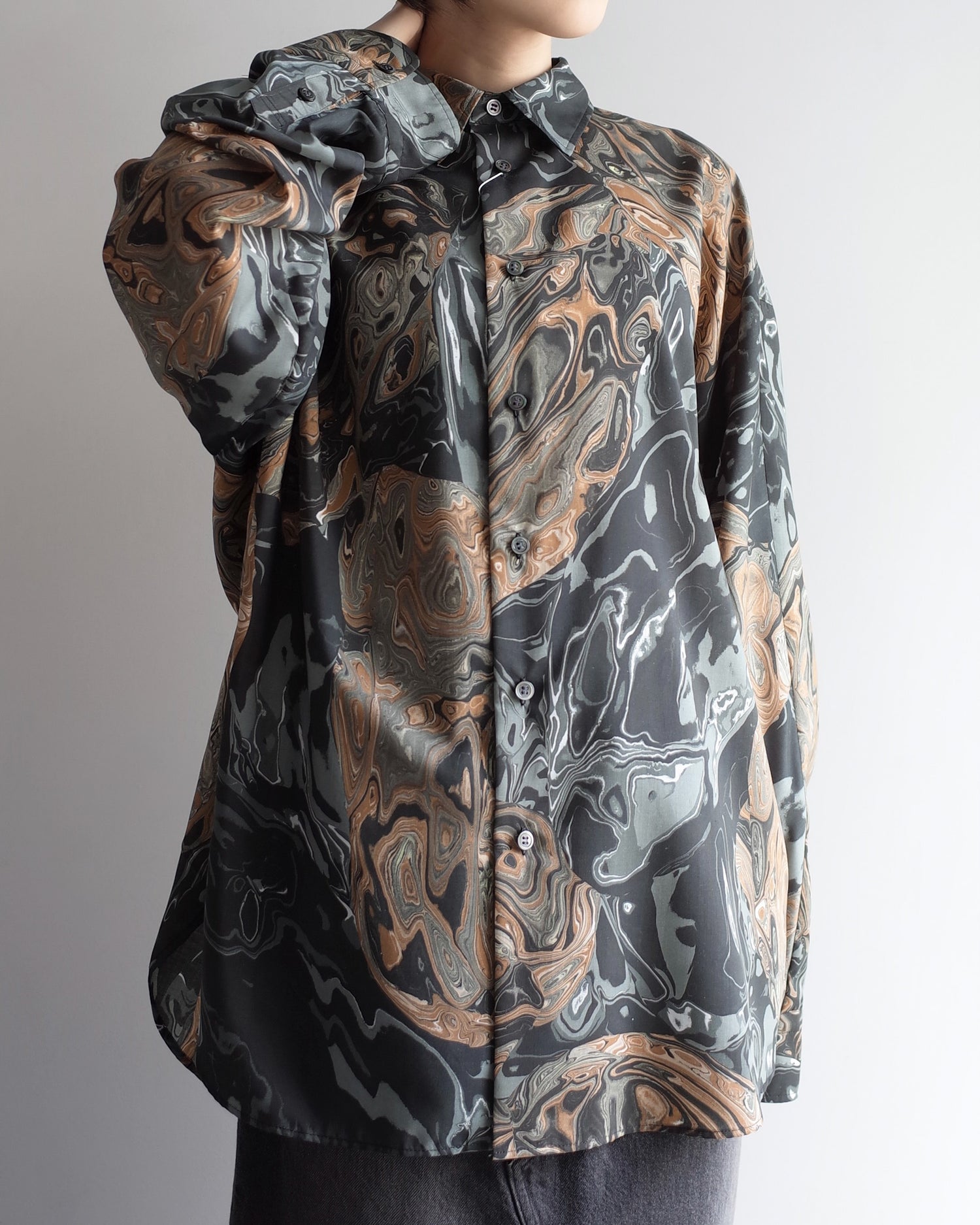 OVER SIZE SHIRT