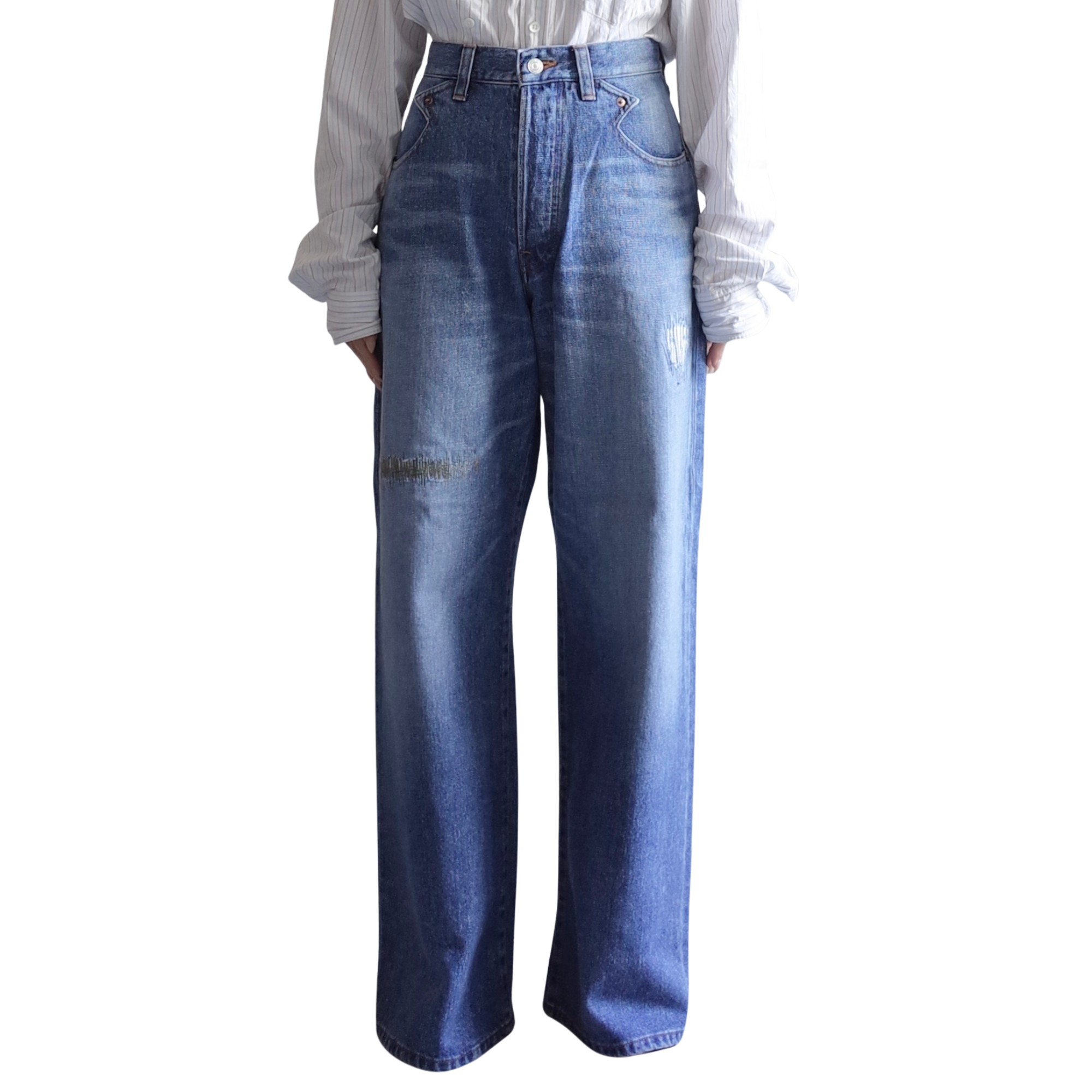 DISTRESSED LOVELY JEANS