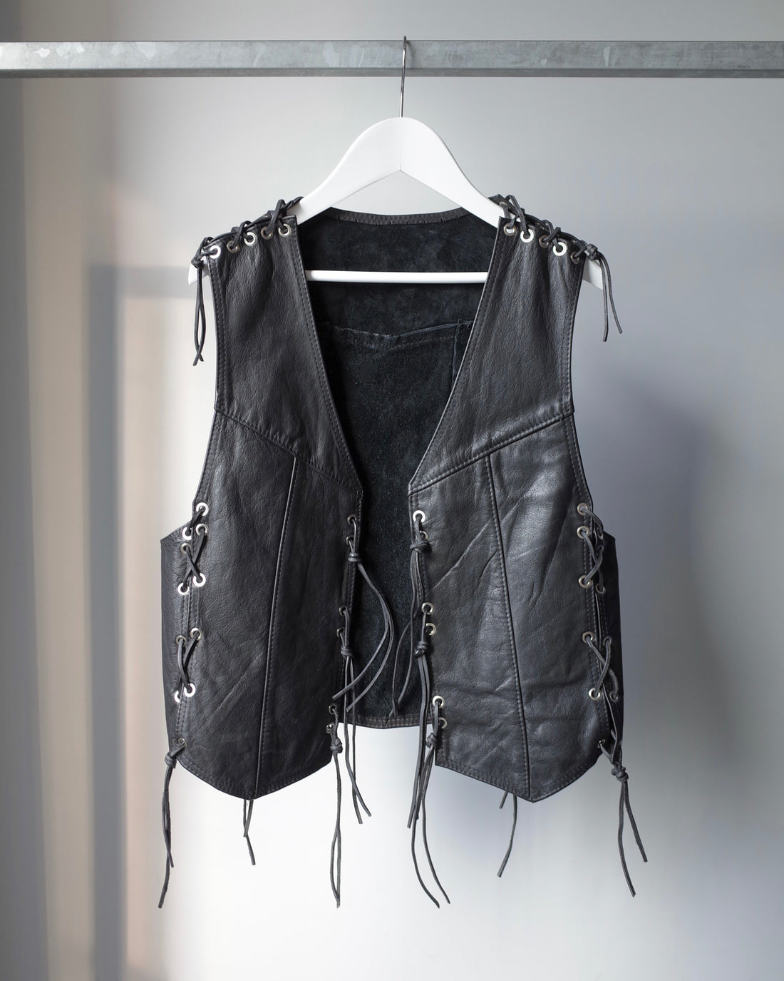 Used / RACE UP LEATHER VEST
