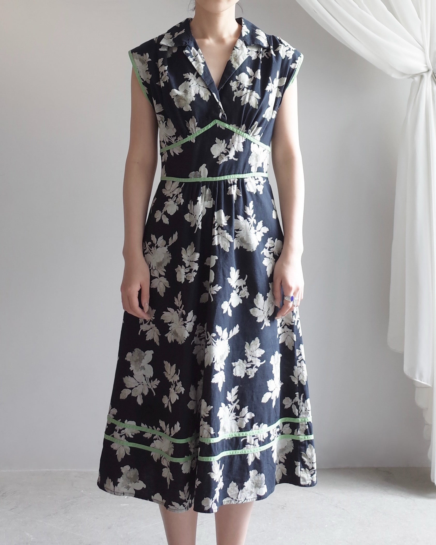 Used / HANDMADE SLEEVELESS ONEPIECE