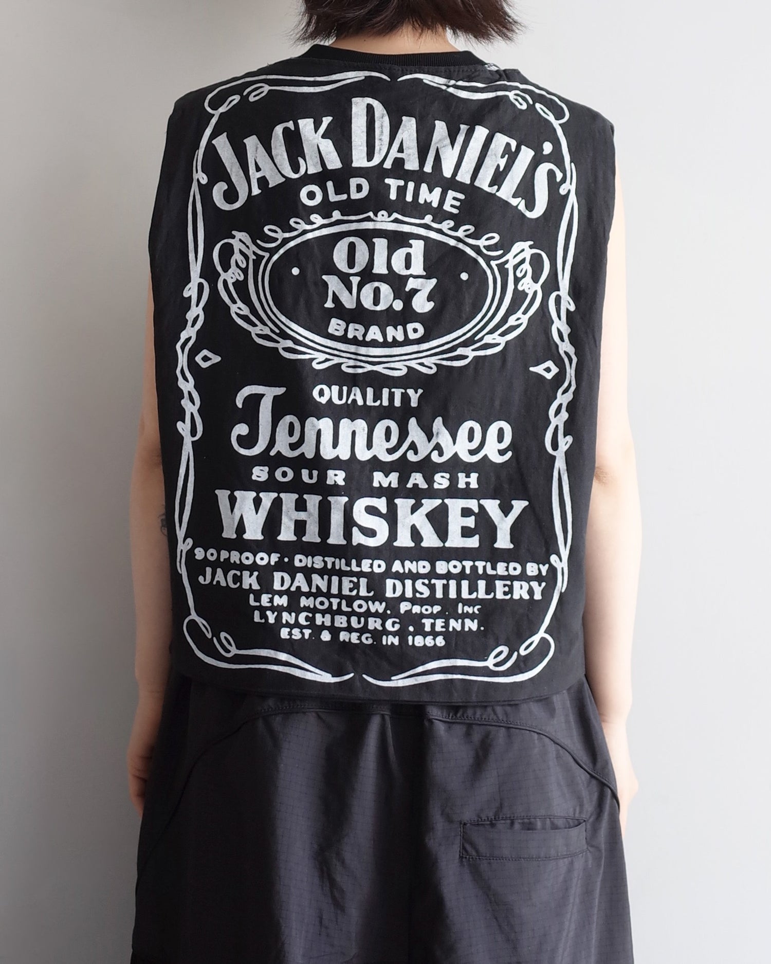 Used / V NECK VEST