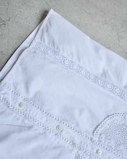 Used / SLEEVELESS LACE SHIRT