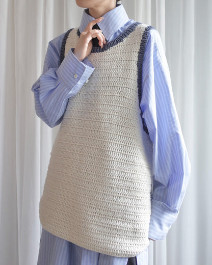 CROCHET TRIM TANKTOP
