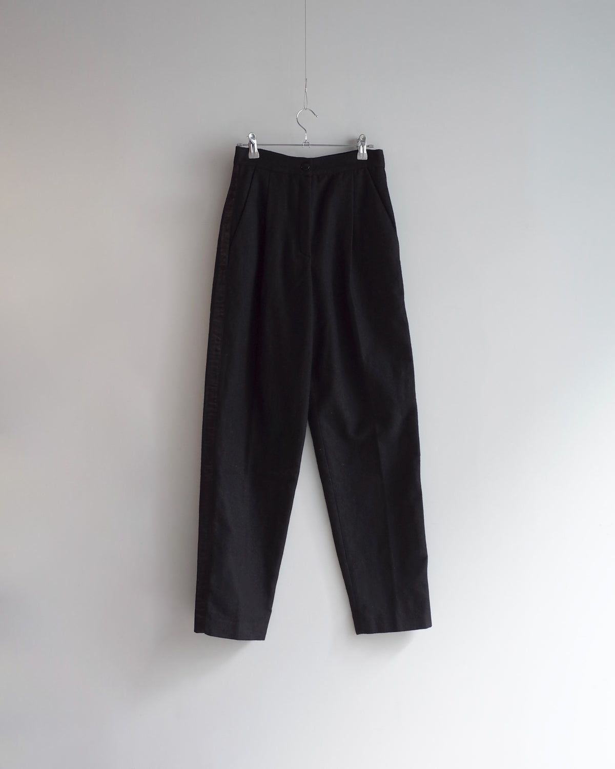 Used / LINE PANTS