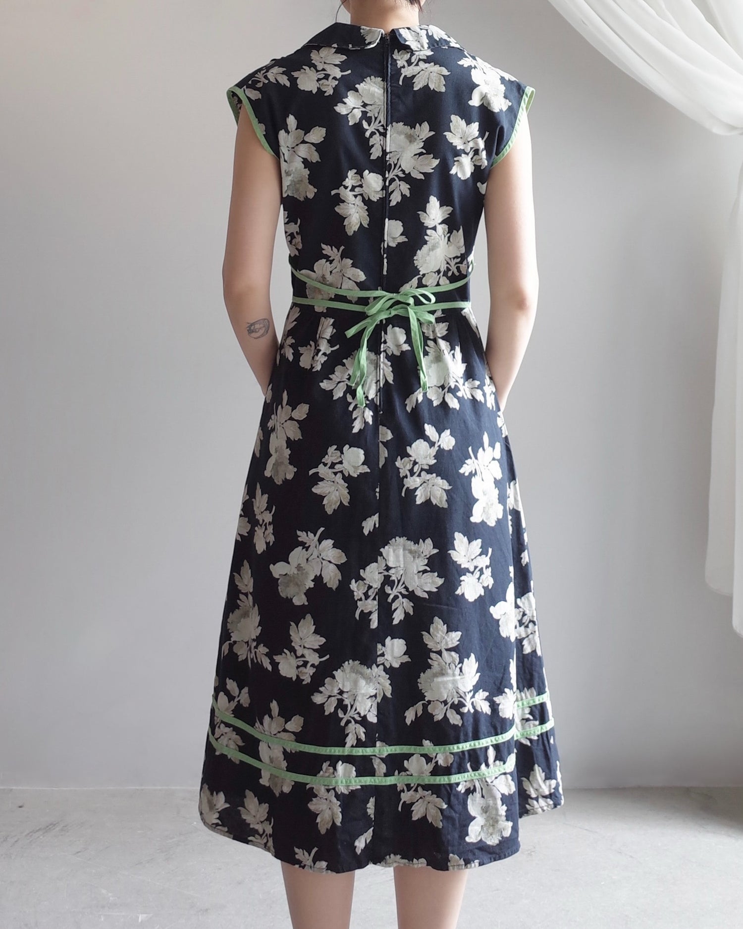 Used / HANDMADE SLEEVELESS ONEPIECE