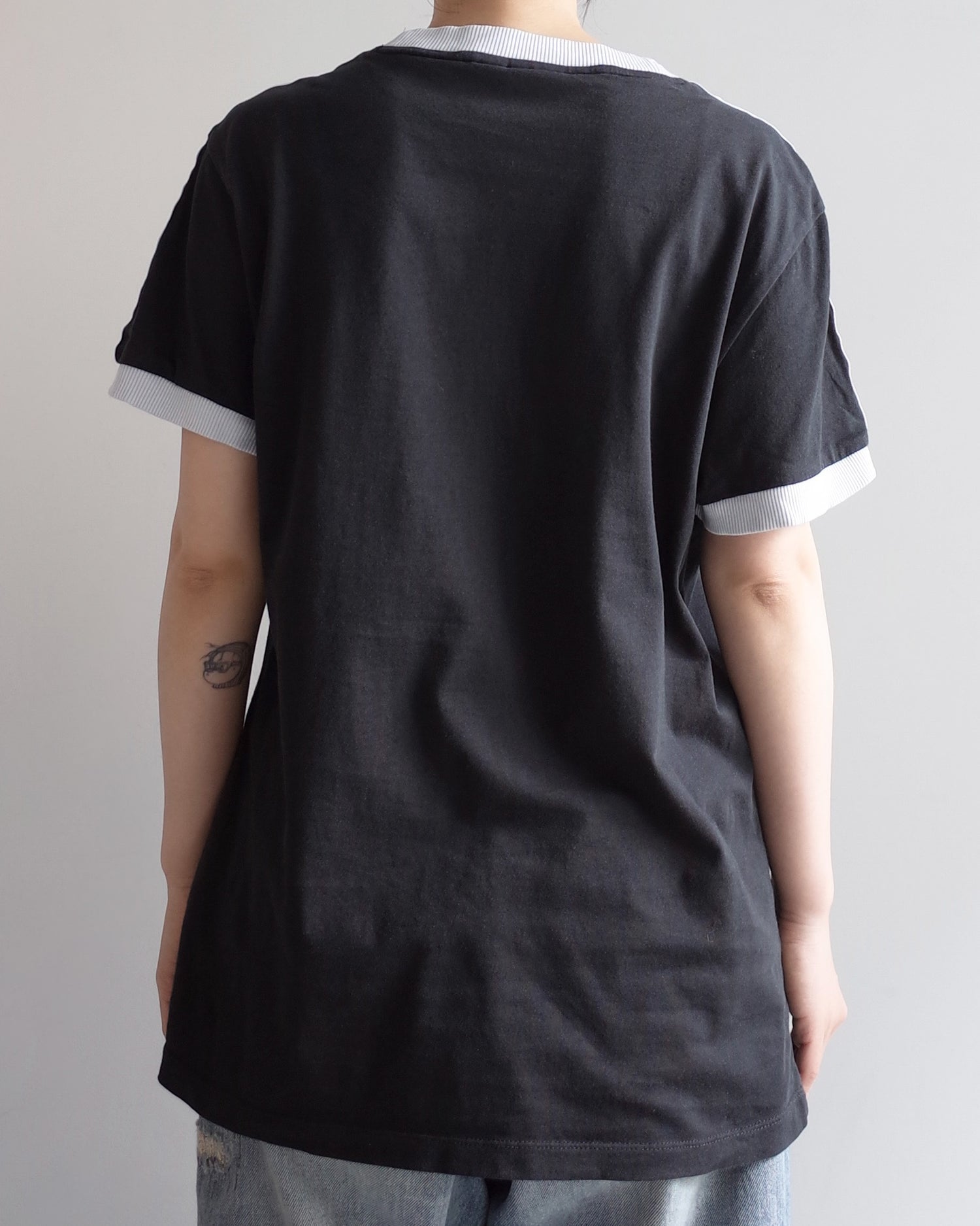 Used / adidas T-SHIRT