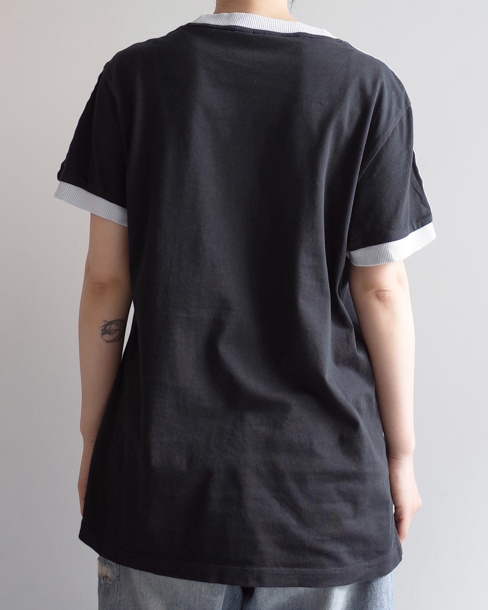 Used / adidas T-SHIRT