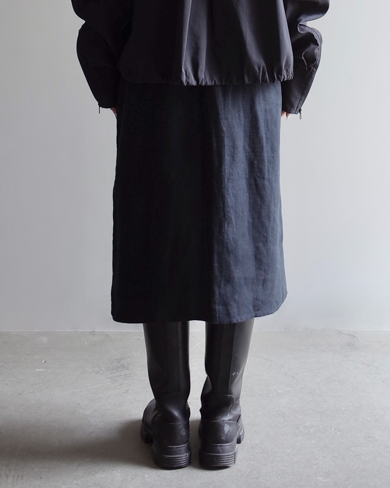 Used / MIDI LINEN SKIRT