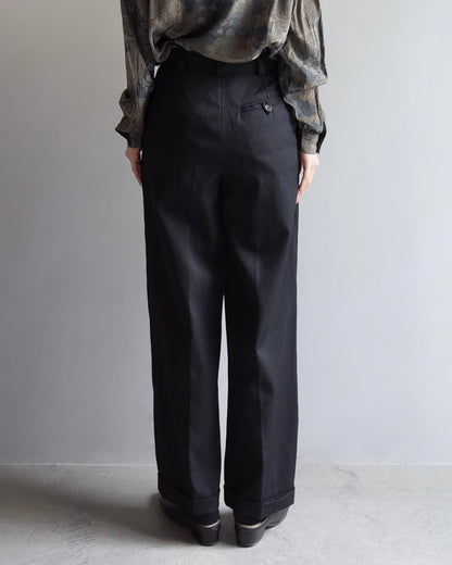 Used  / TWOTUCK TAPERED PANTS