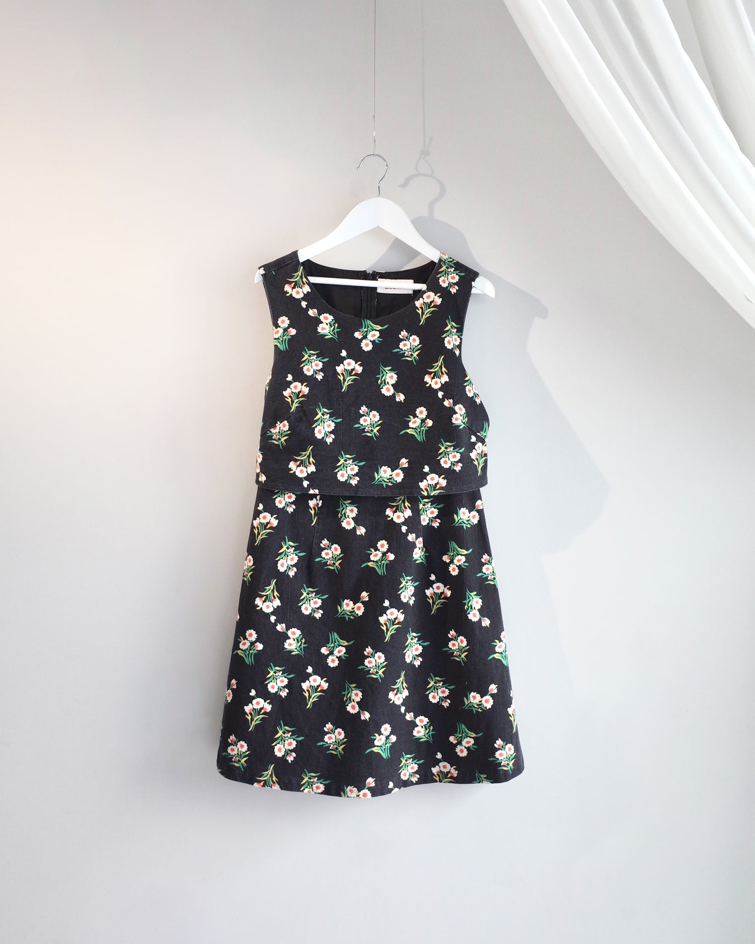 Used / LAYERED SLEEVELES ONEPIECE