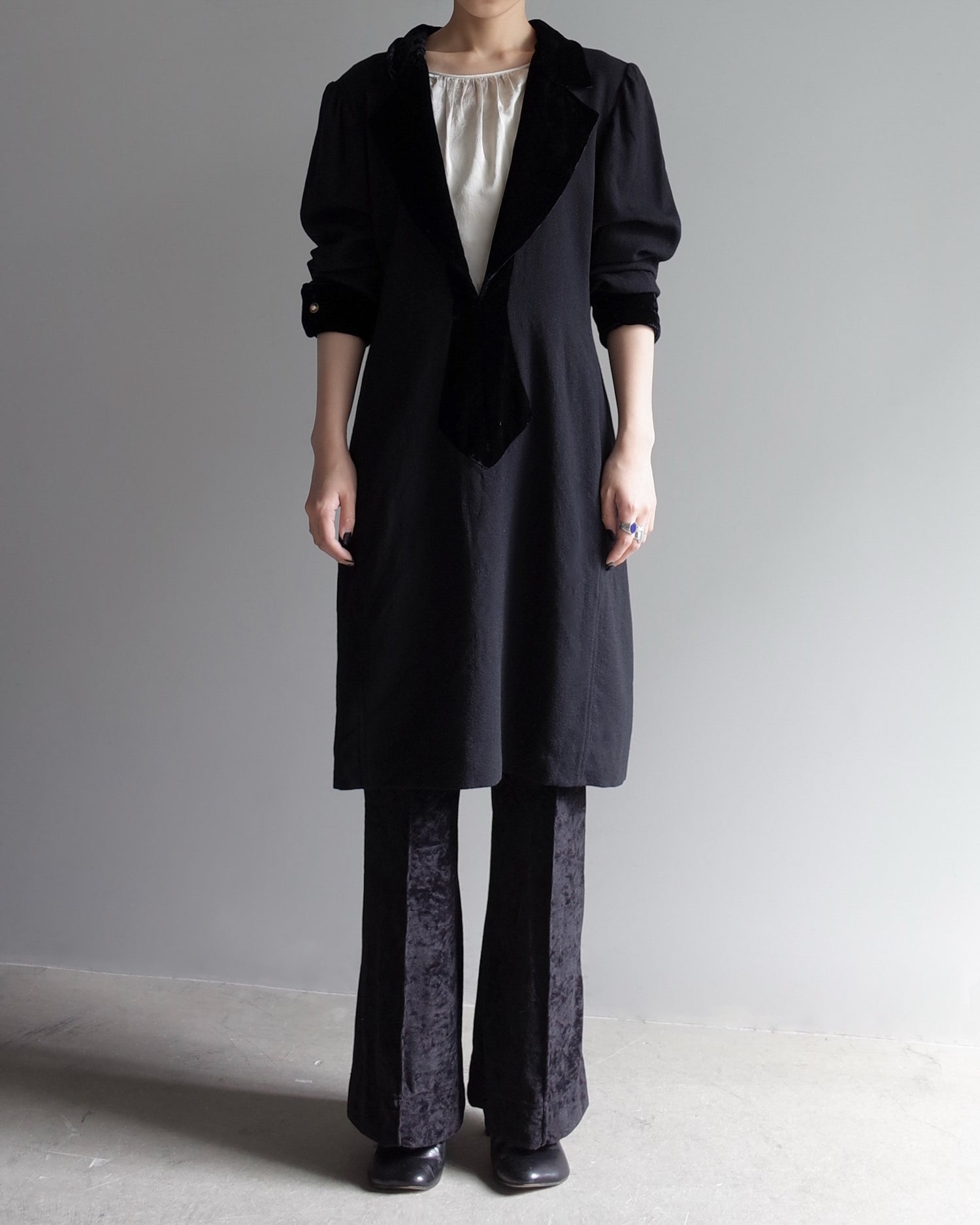 Used / VELOUR COLLAR ONEPIECE