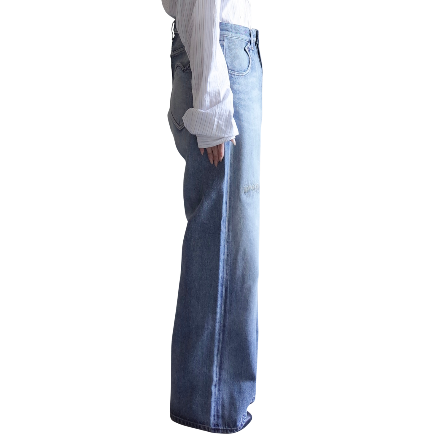 DISTRESSED LOVELY JEANS