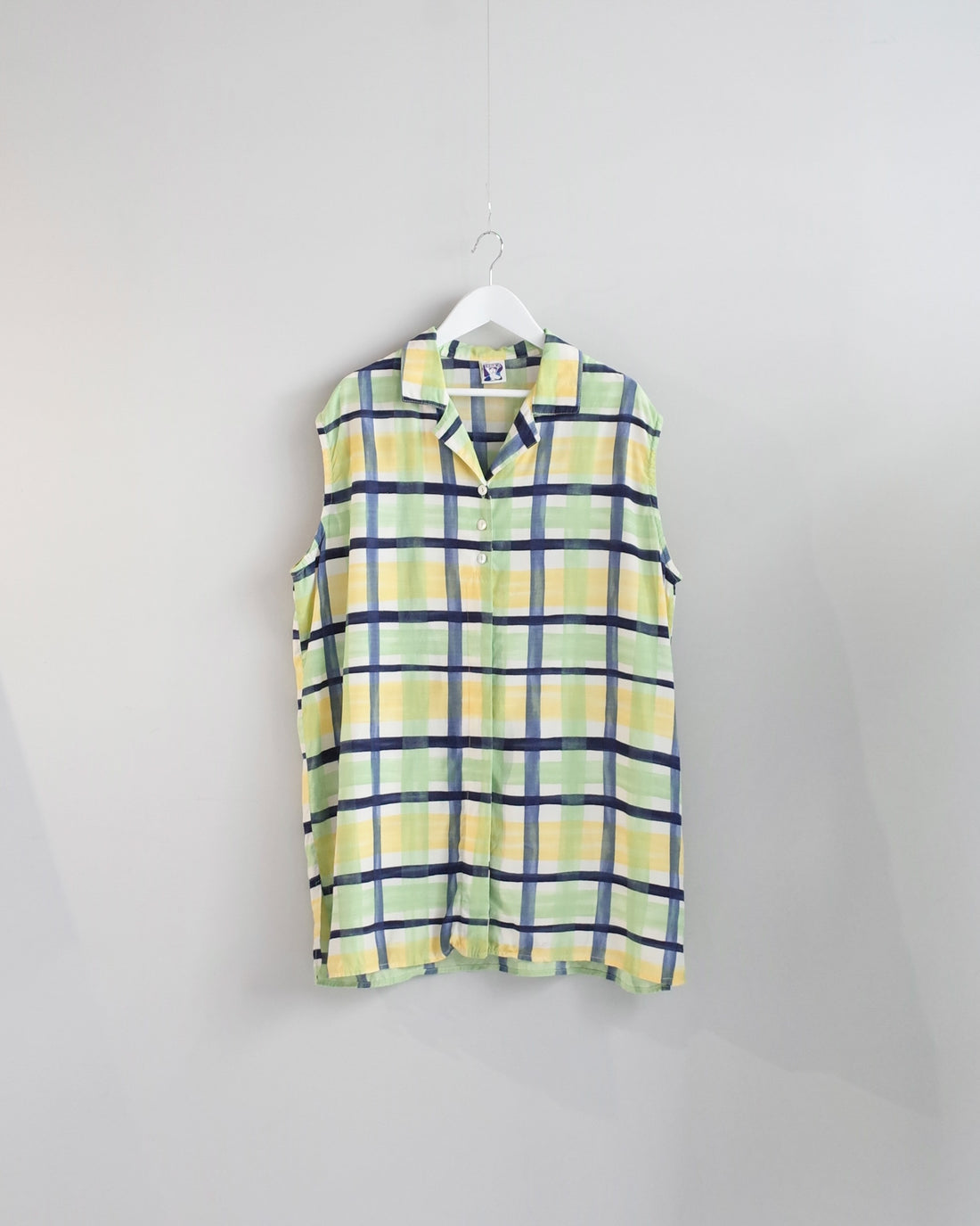 Used / SLEEVELESS SHIRT