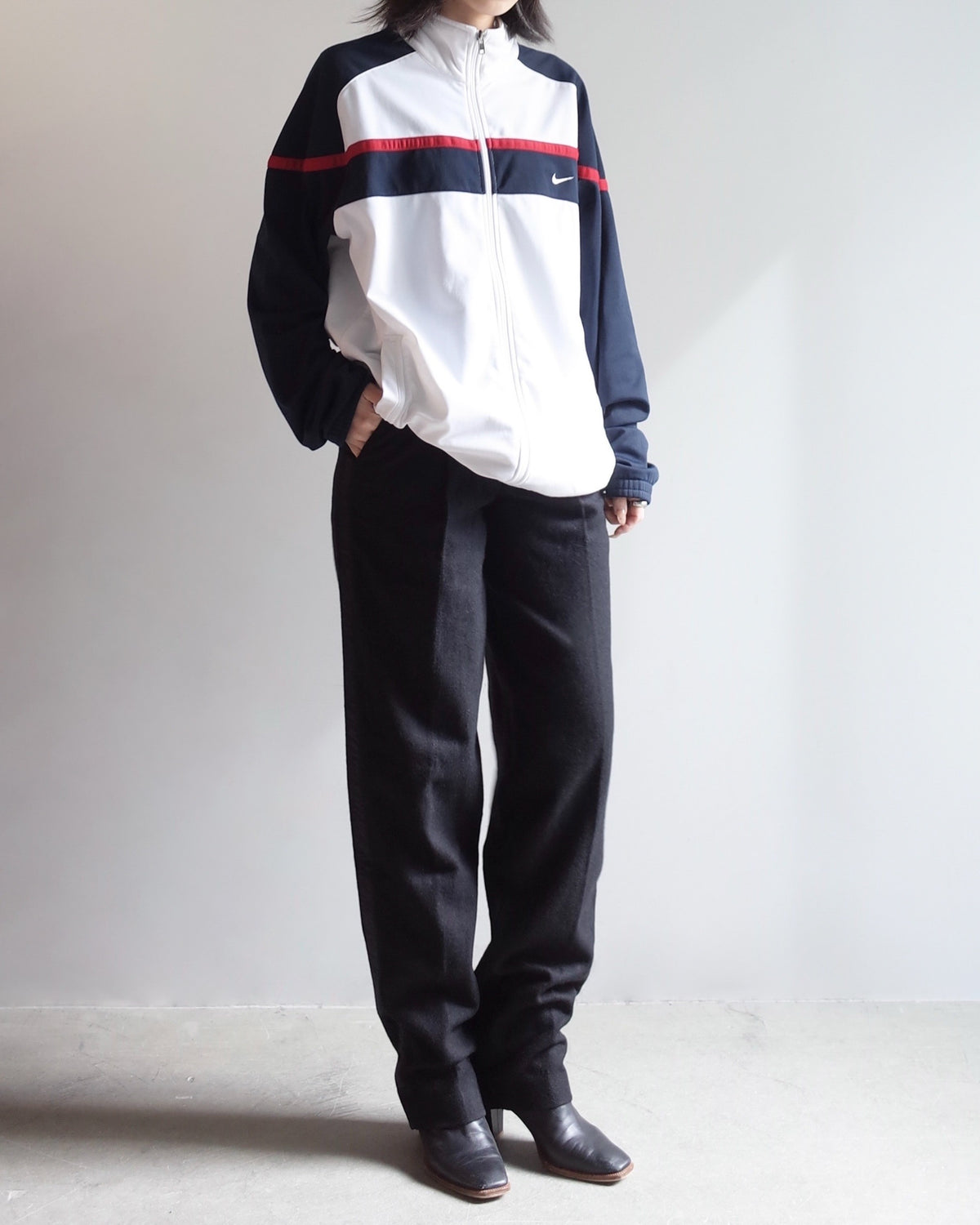 Used / NIKE TRACK JACKET