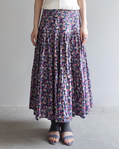 Used / LONG FLARE SKIRT