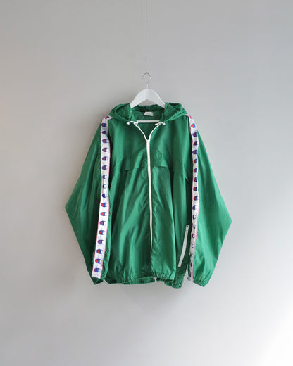 ★Used / Champion NYLON JACKET