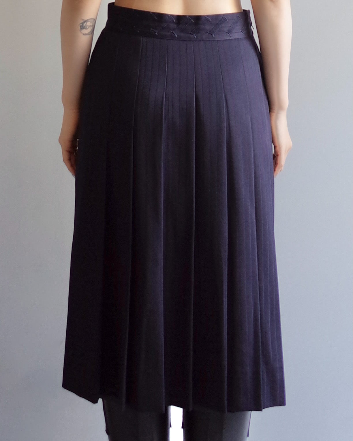 Used / BACK PLEATS MIDI SKIRT