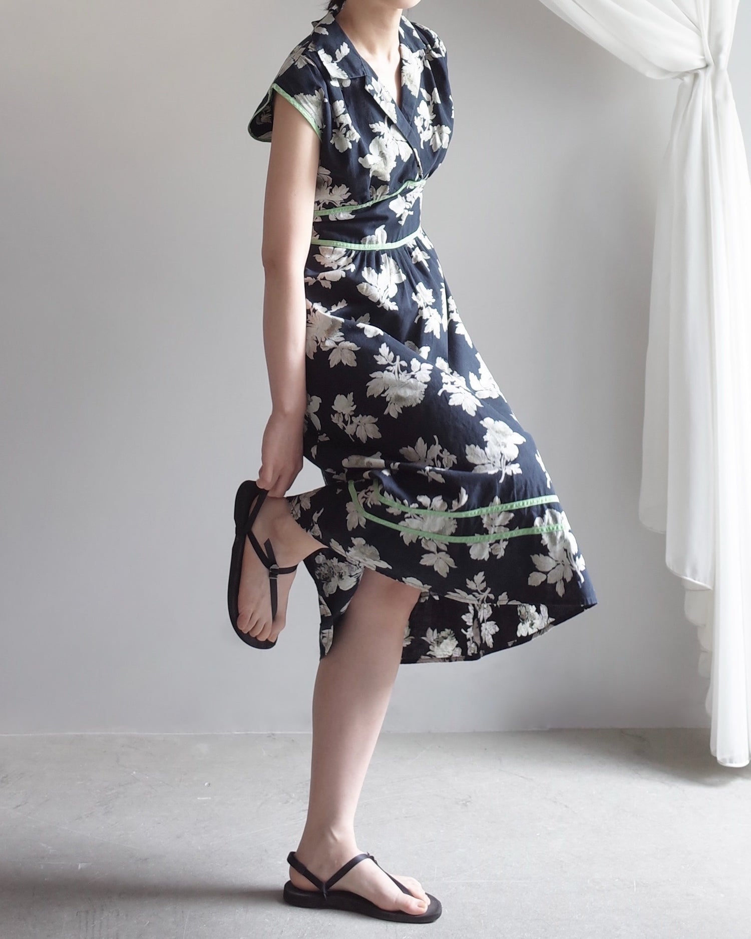 Used / HANDMADE SLEEVELESS ONEPIECE