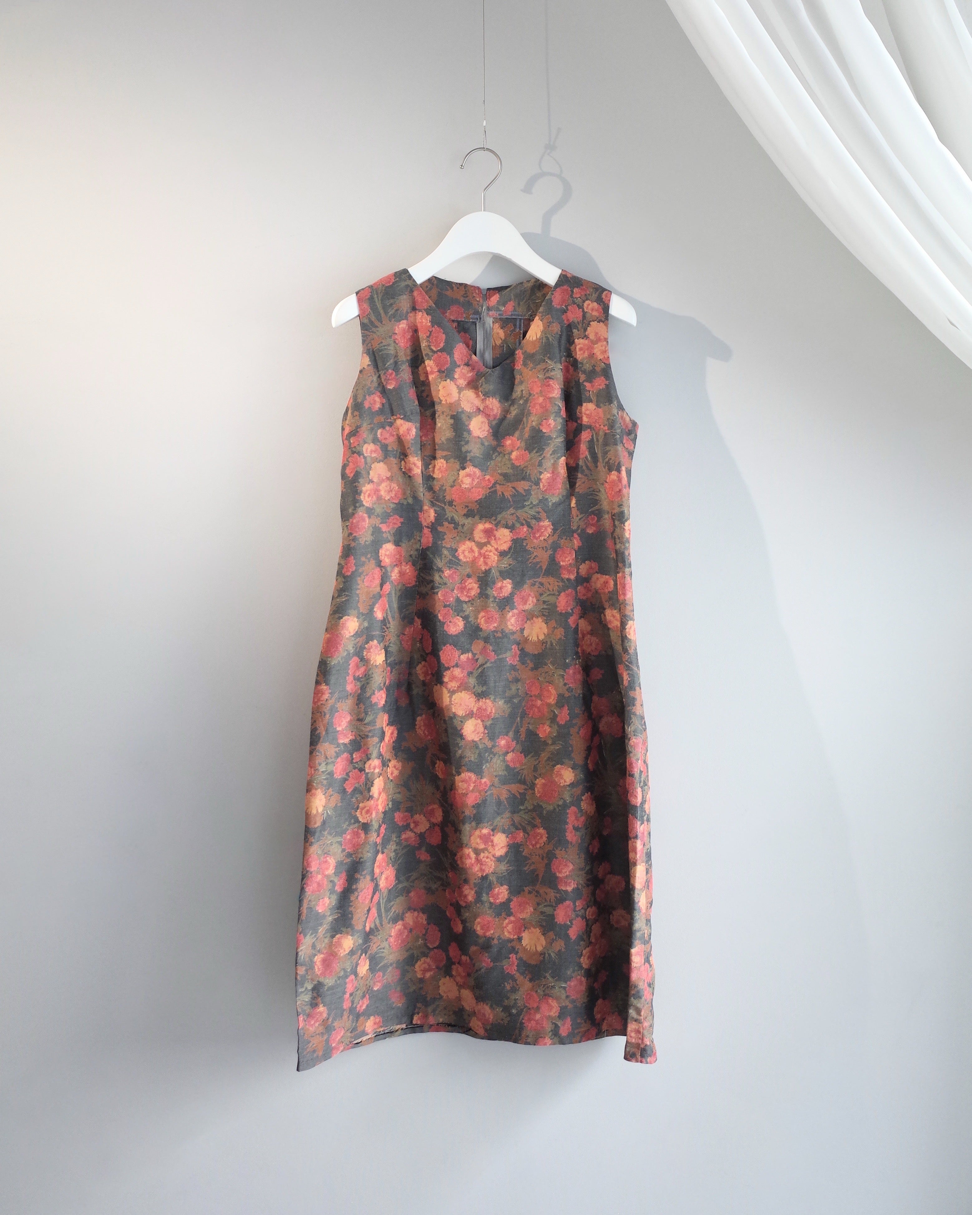 Used / HANDMADE SLEEVELES ONEPIECE