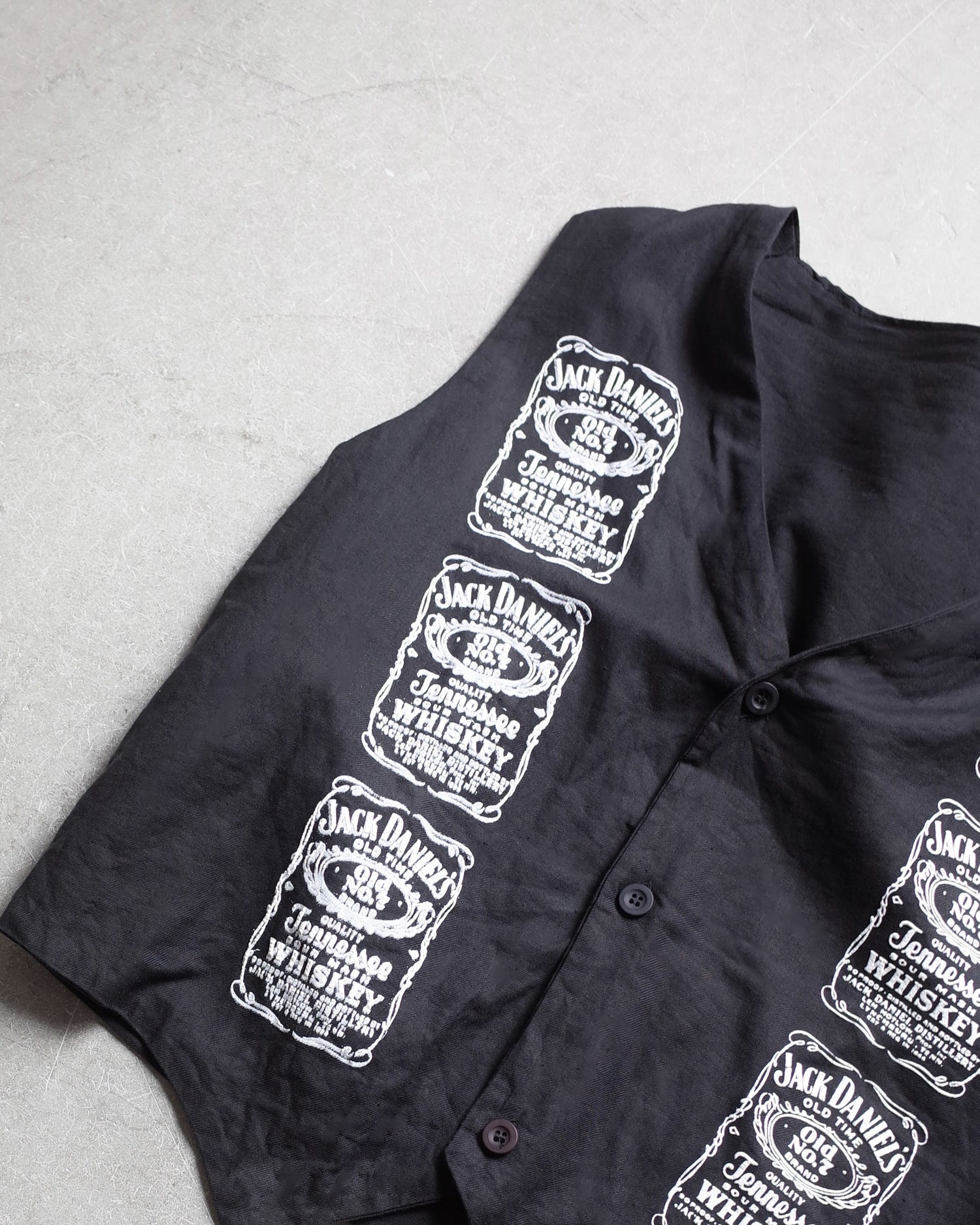 Used / V NECK VEST