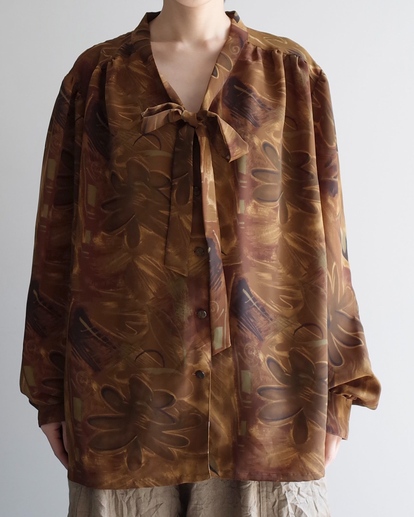 Used / BOW TIE BLOUSE